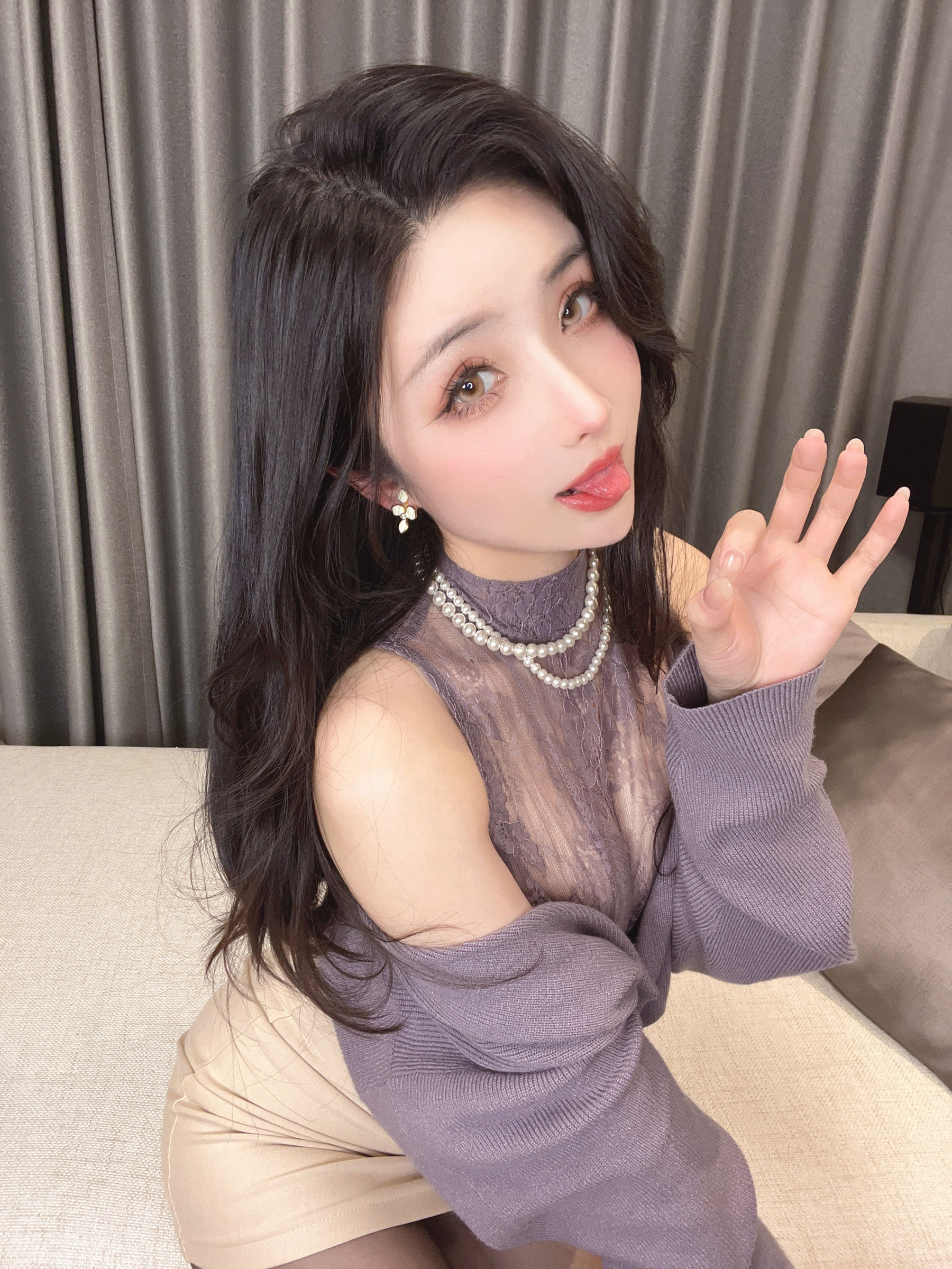 COS福利rioko凉凉子 情人节巧克力
