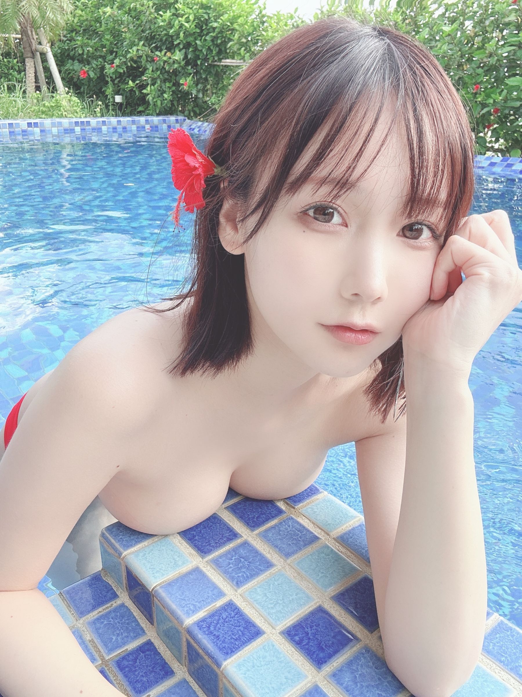 日本甜美COSER 红色的比基尼