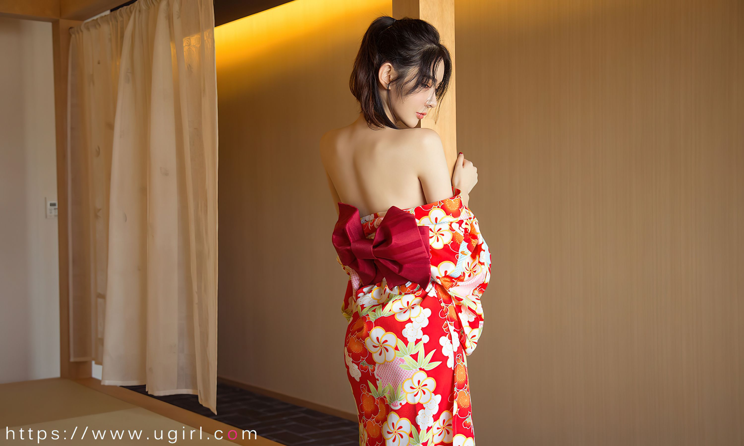 [Ugirls]爱尤物 No.2498 尘曲 萌琪琪