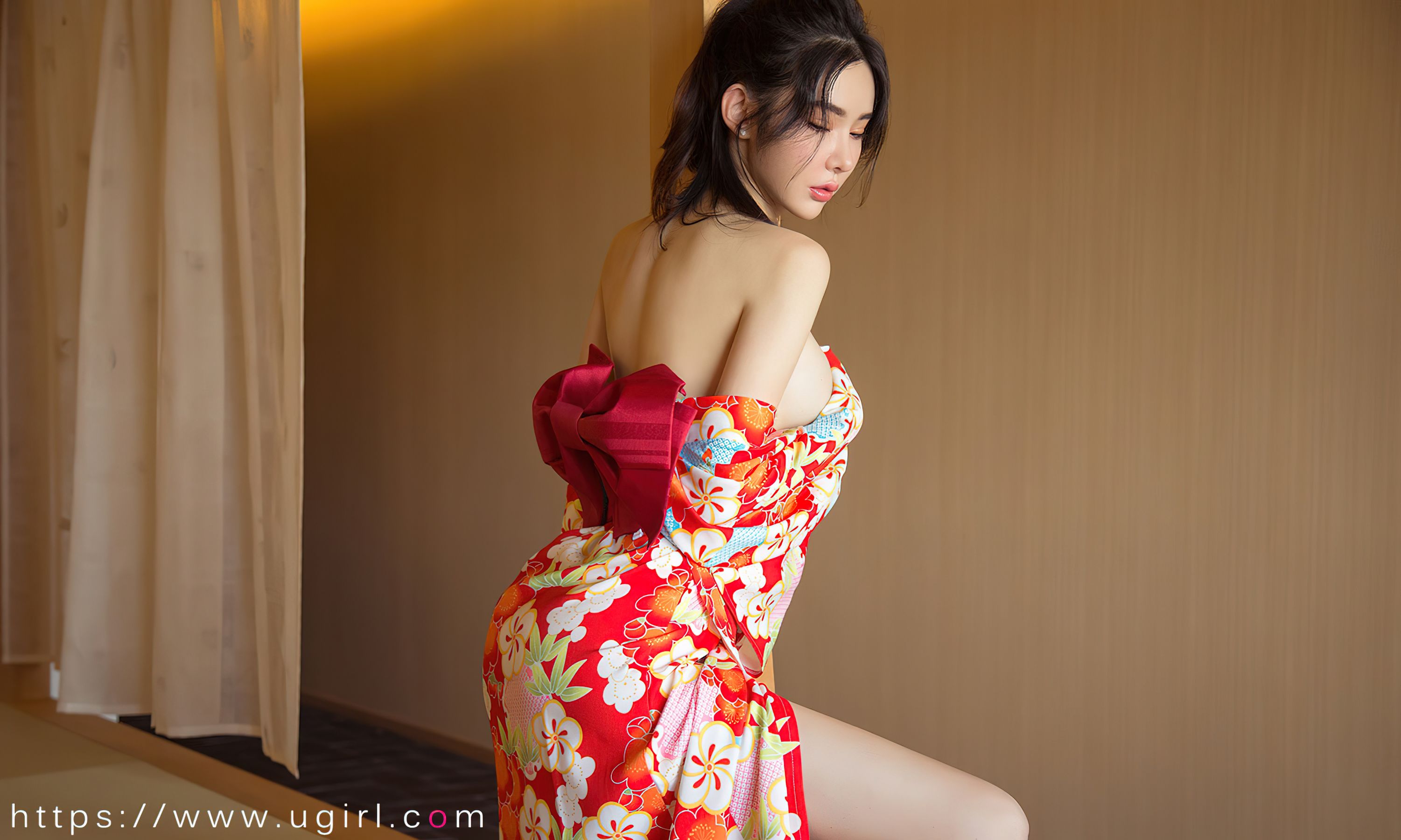 [Ugirls]爱尤物 No.2498 尘曲 萌琪琪