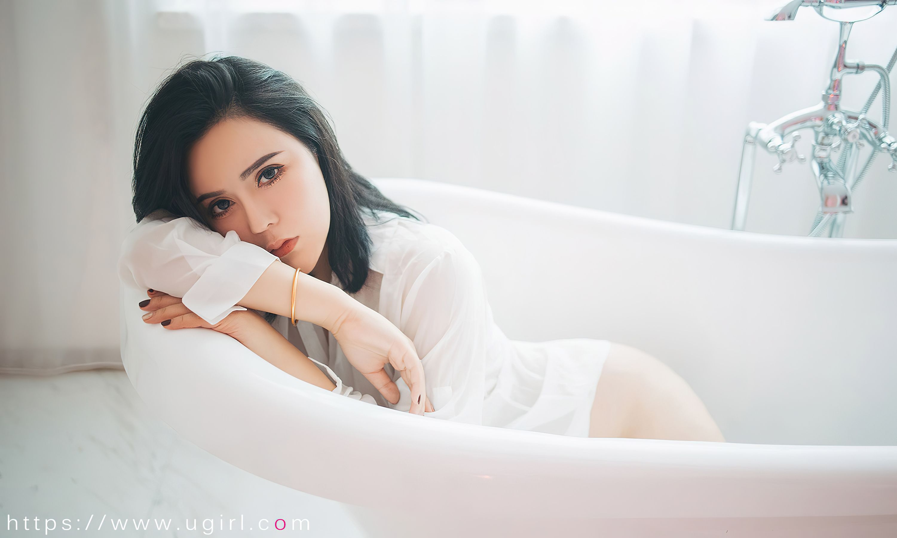 [Ugirls]爱尤物 No.2499 霓虹甜心 伊诺