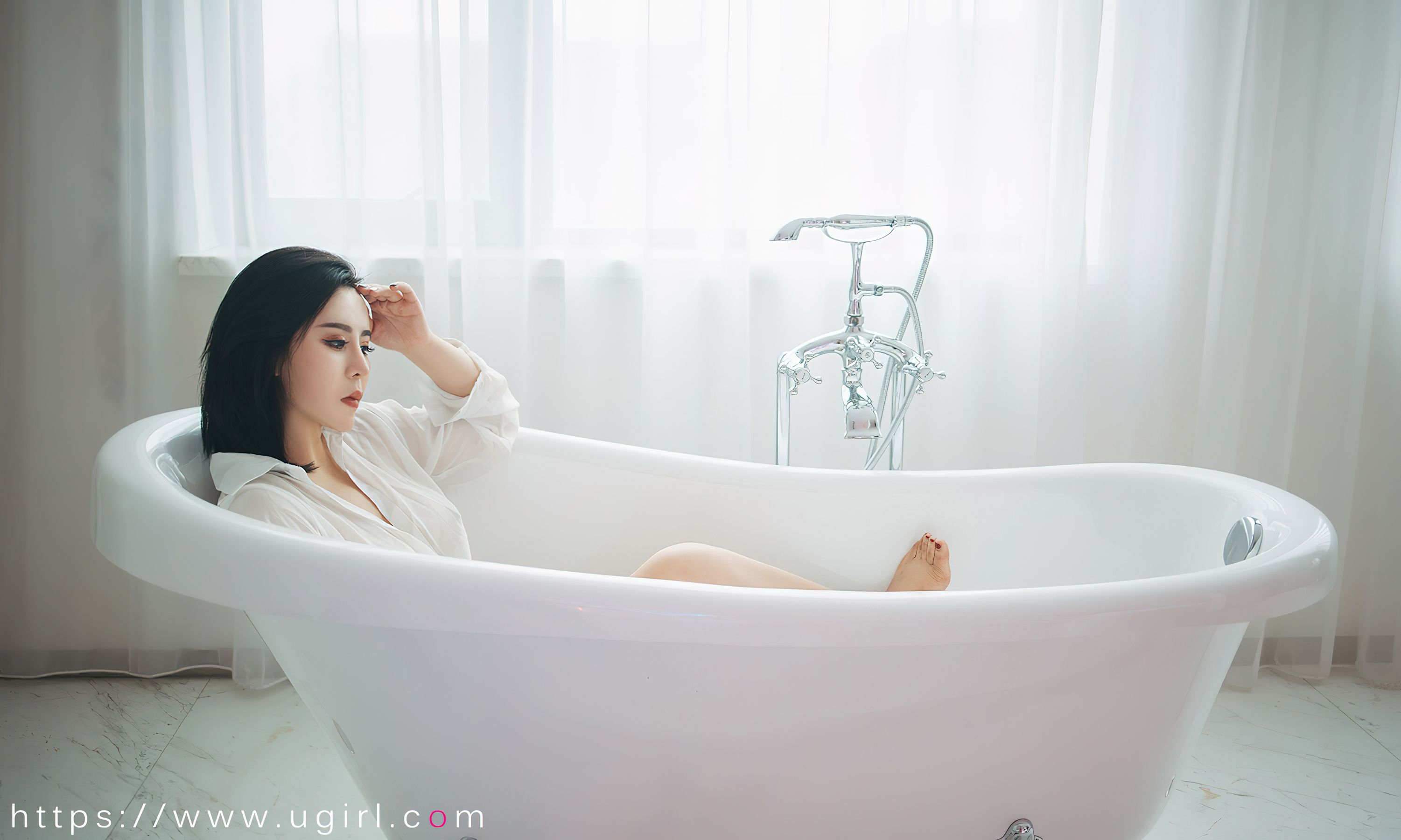[Ugirls]爱尤物 No.2499 霓虹甜心 伊诺