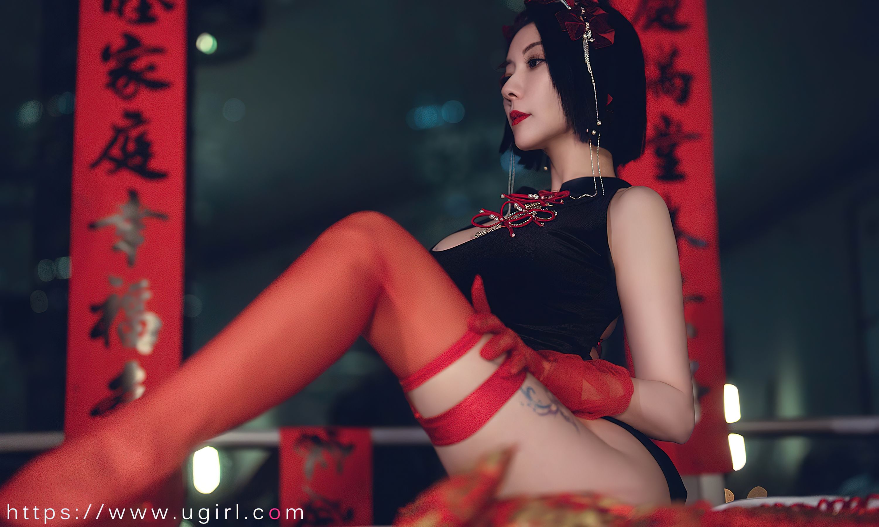 [Ugirls]爱尤物 No.2500 惹火除夕 果儿Victoria