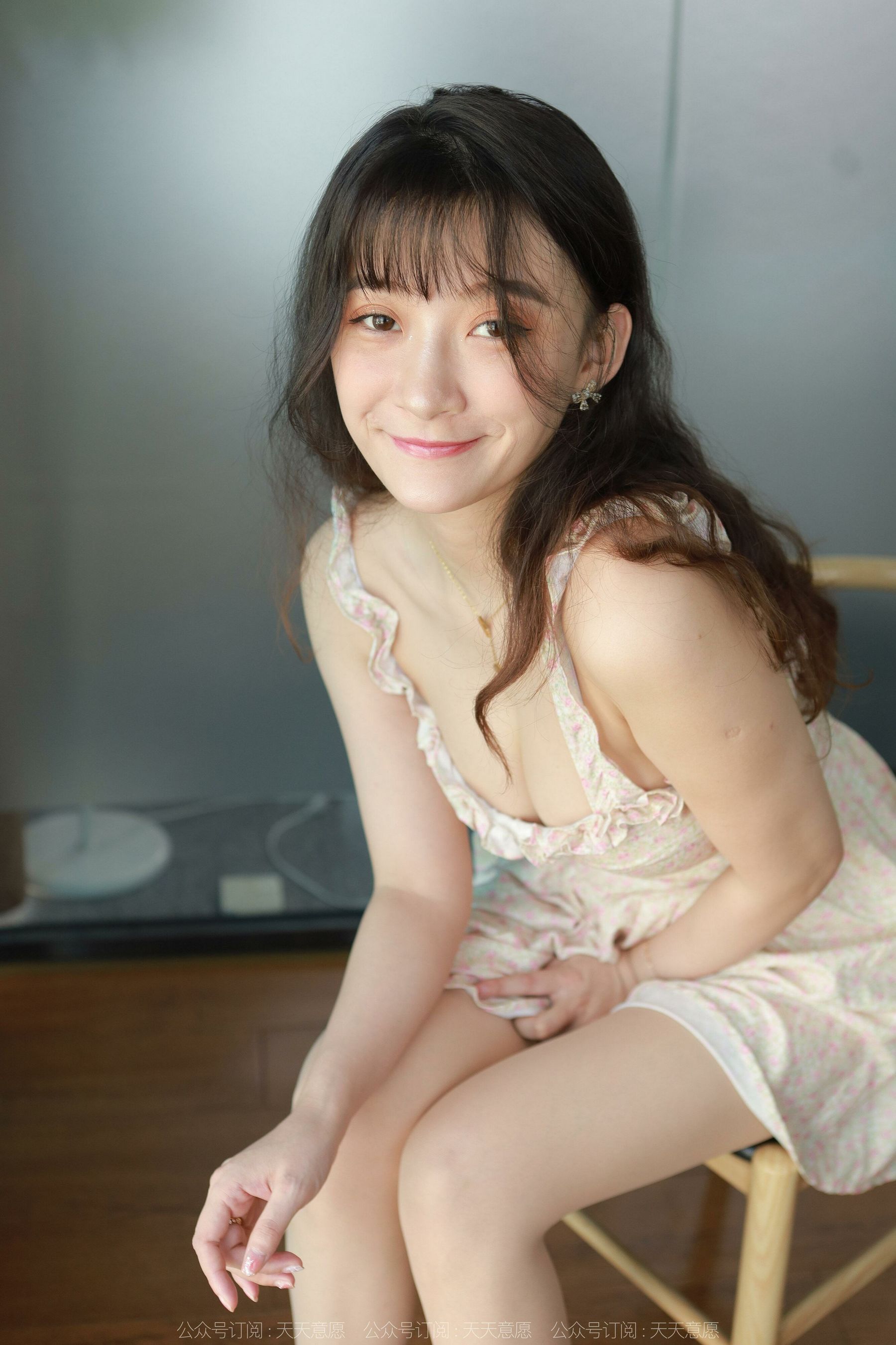 IESS异思趣向 -   模特：秋秋《迷人事业线》