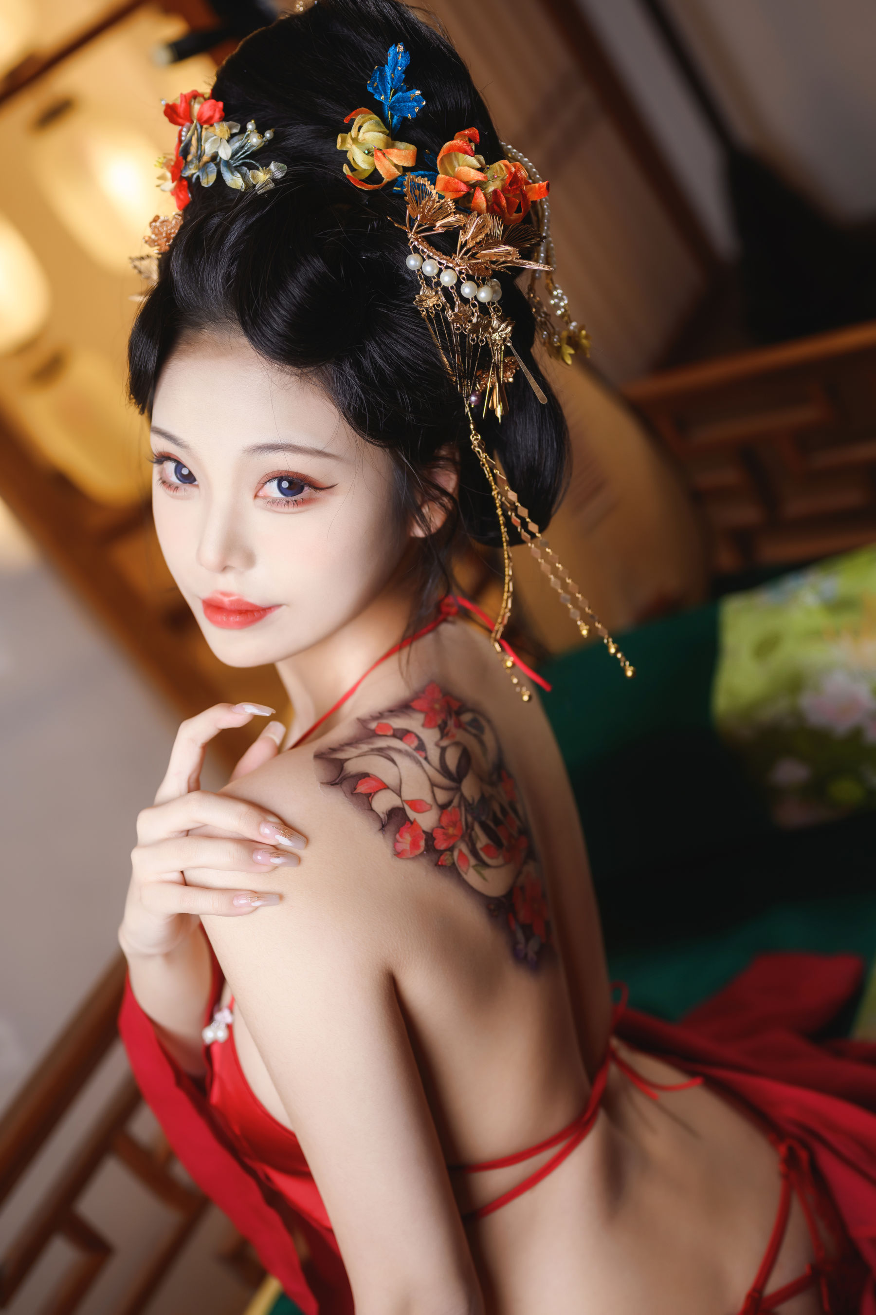 萌系小姐姐蜜汁猫裘 -   唐宫夜宴