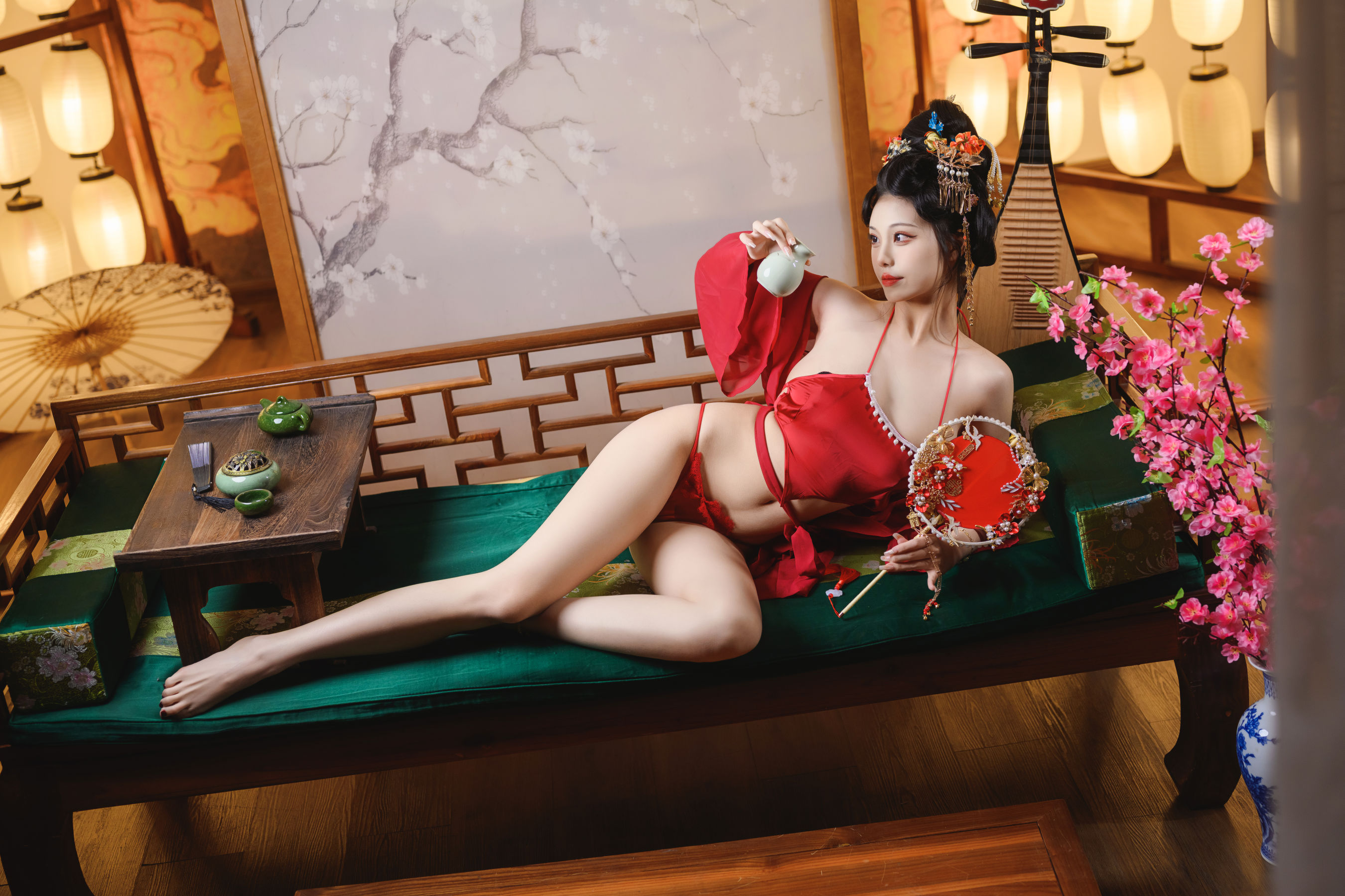 萌系小姐姐蜜汁猫裘 -   唐宫夜宴