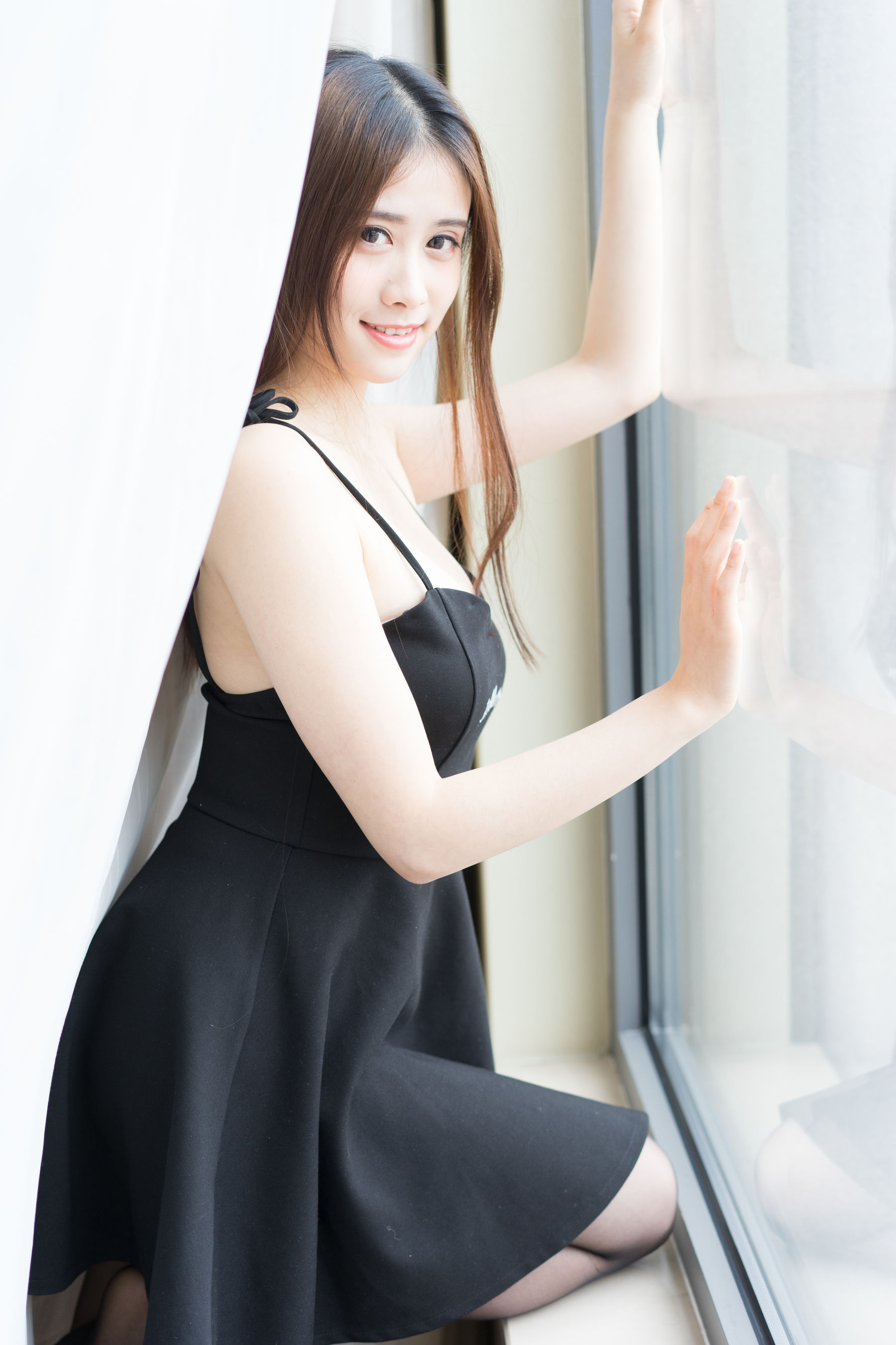 一只小仙若 -   黑丝女仆