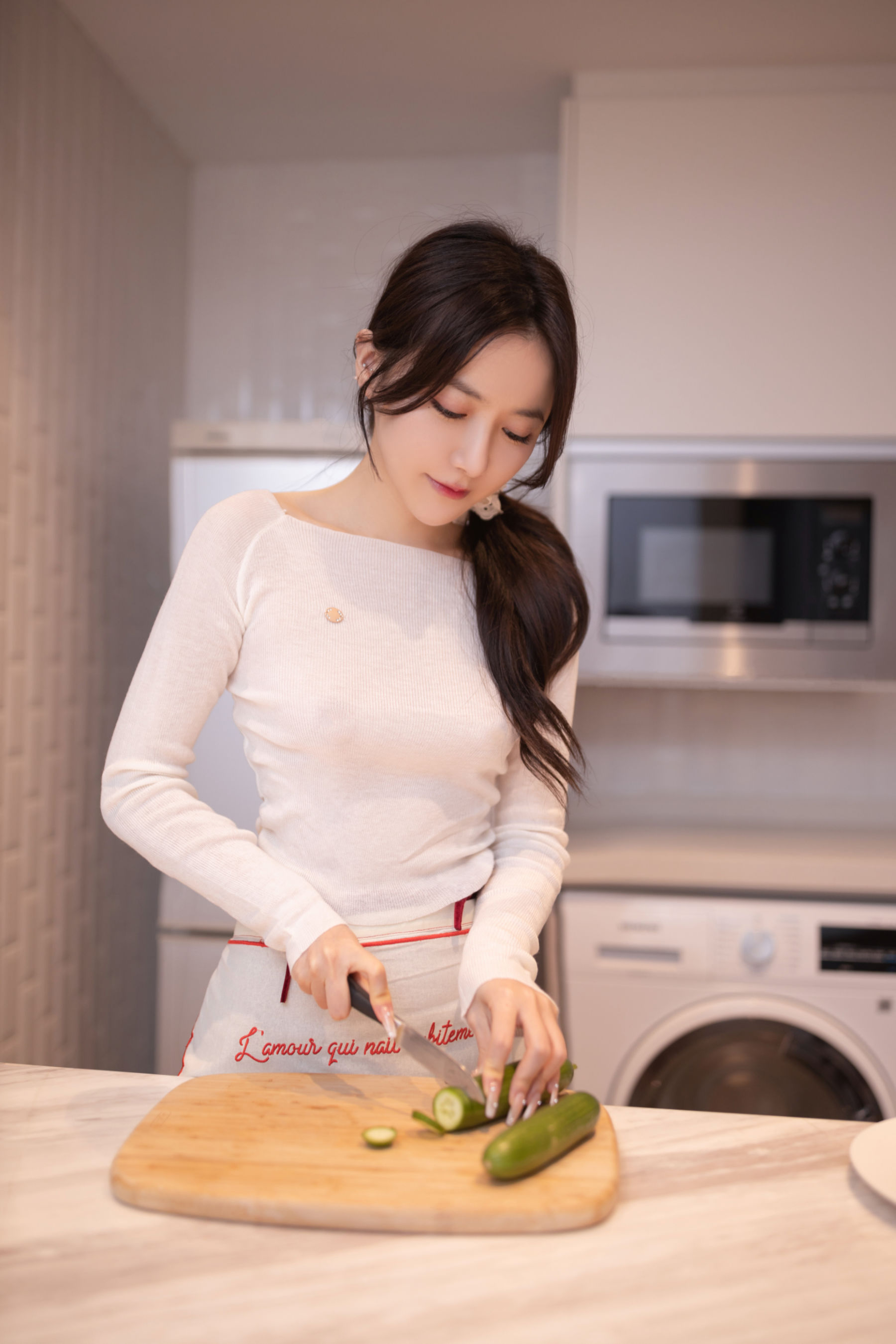 鱼子酱暗牆写真