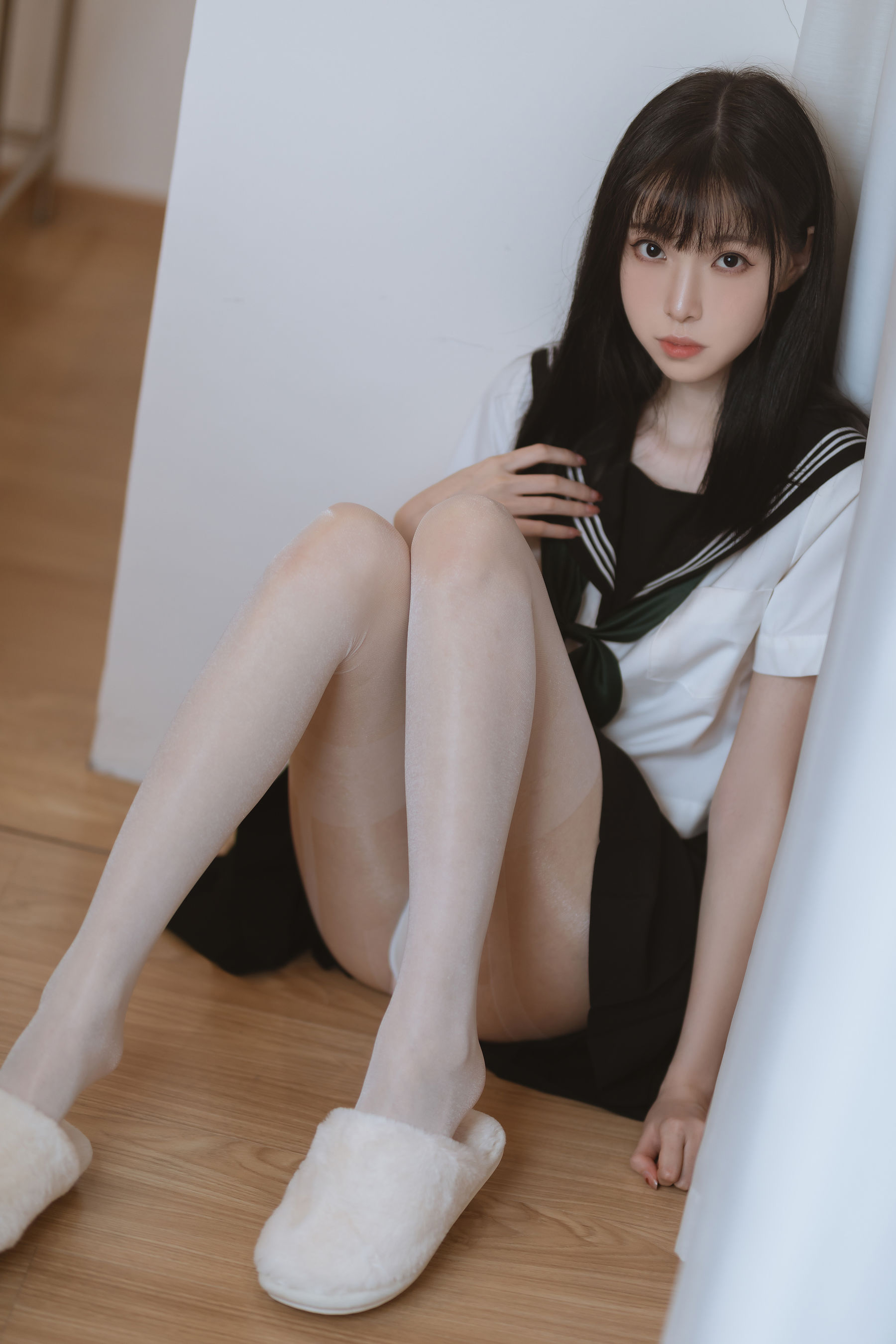 许岚(叁月life) -   白丝水手服