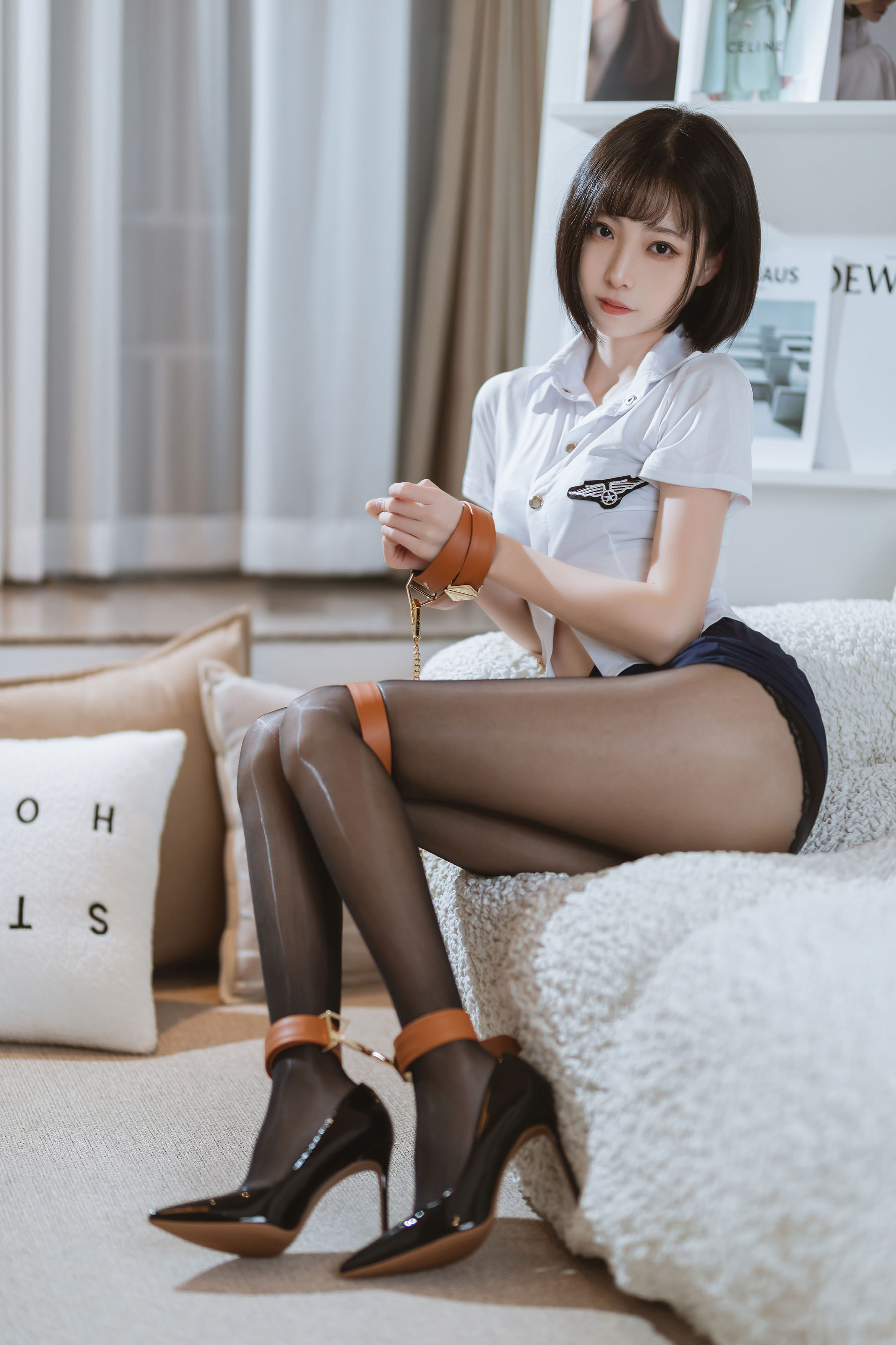 许岚(叁月life) -   束缚黑丝