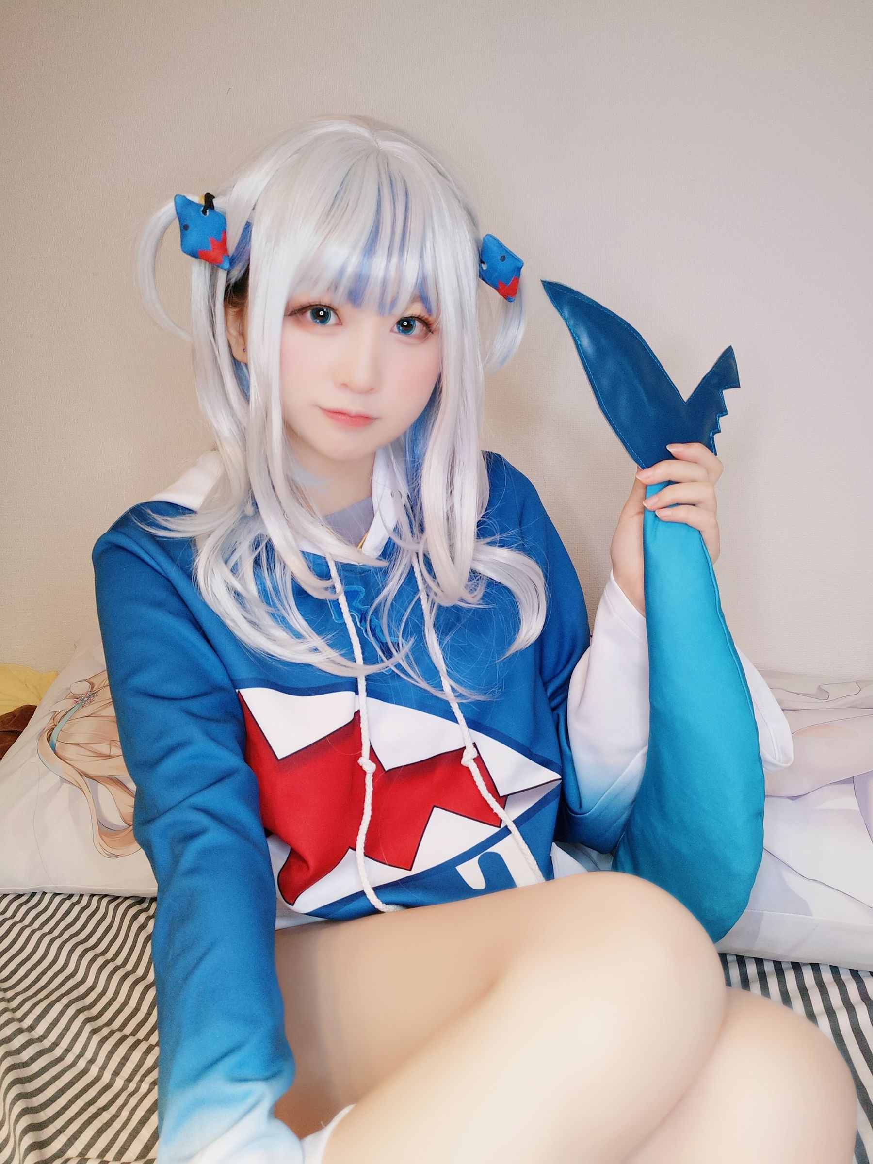 Yuki亭 -   Gawer gura cosplay