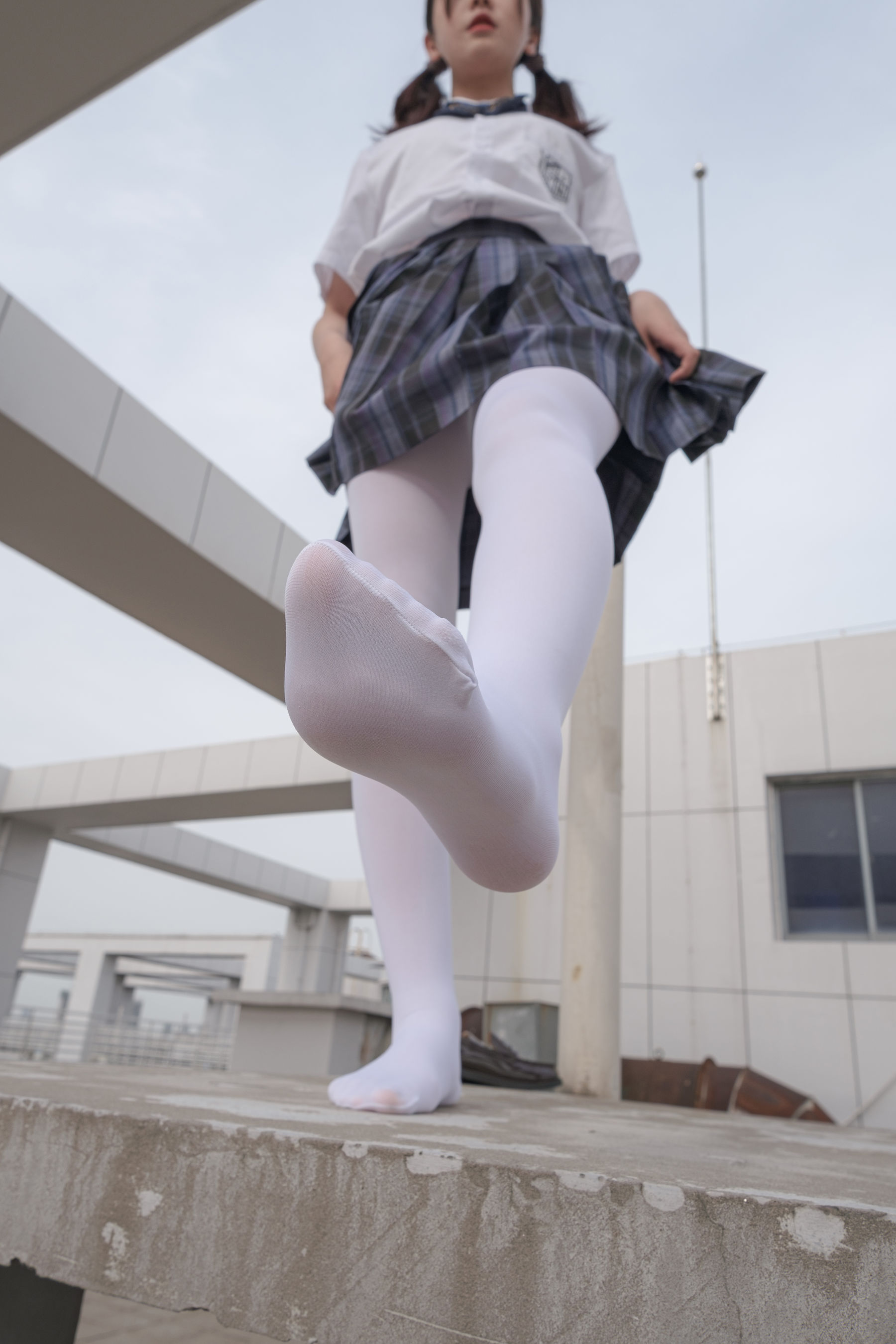 森萝财团写真 月下002 小夜 真空白丝 80D 户外