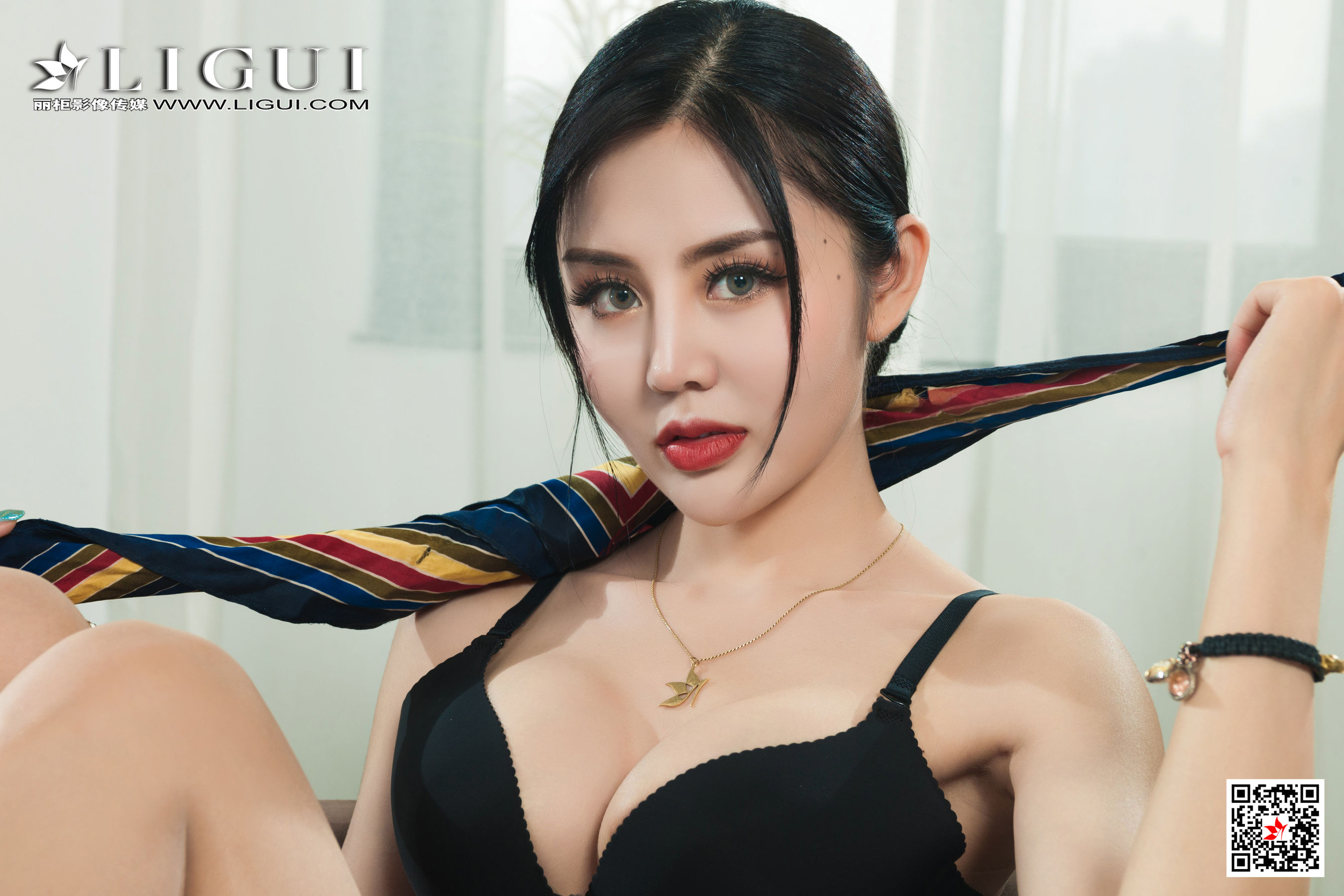 [Ligui丽柜] 2021.10.04 空姐的诱惑 凉儿