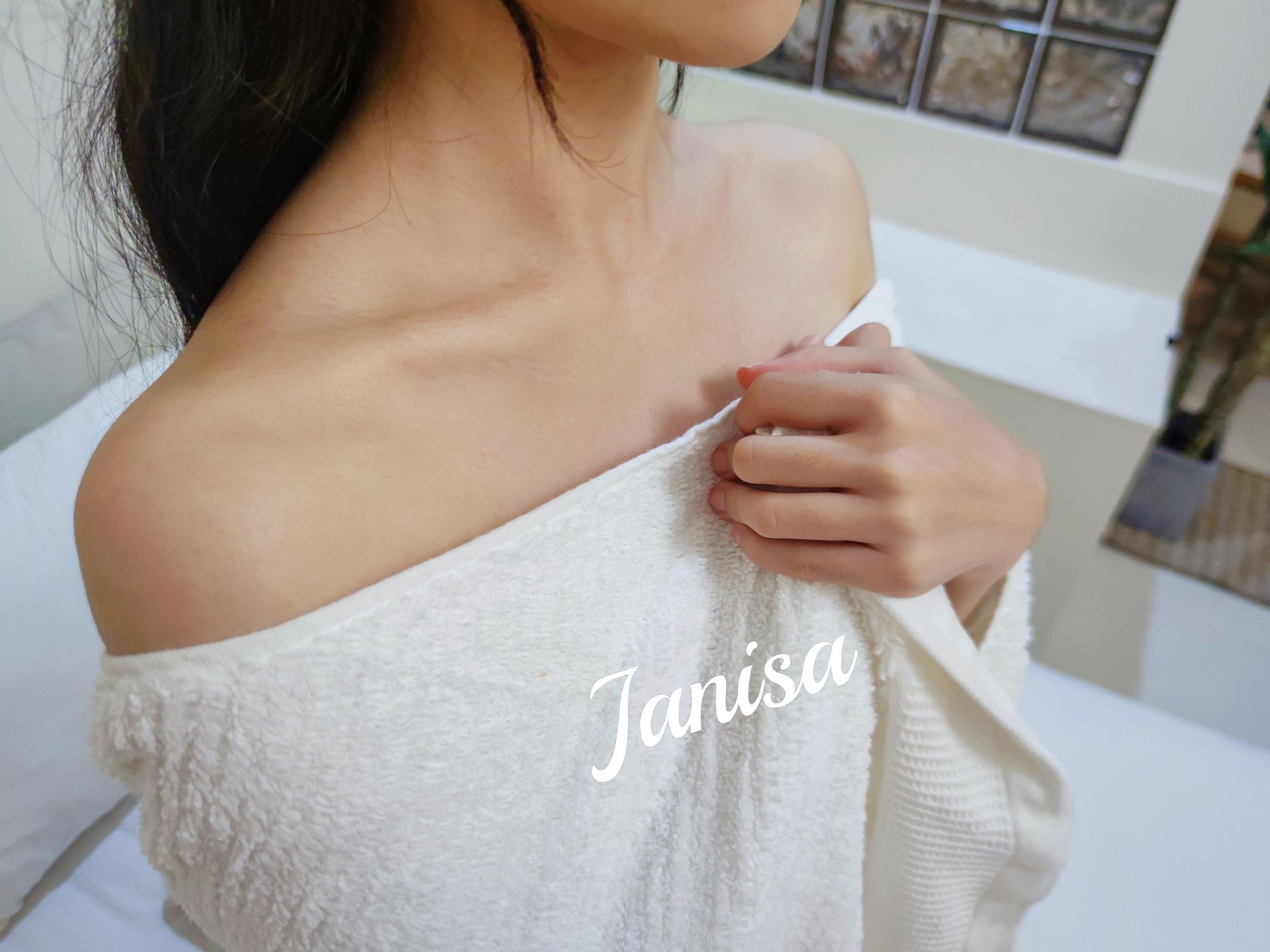 Janisa - 包裹不住的诱惑