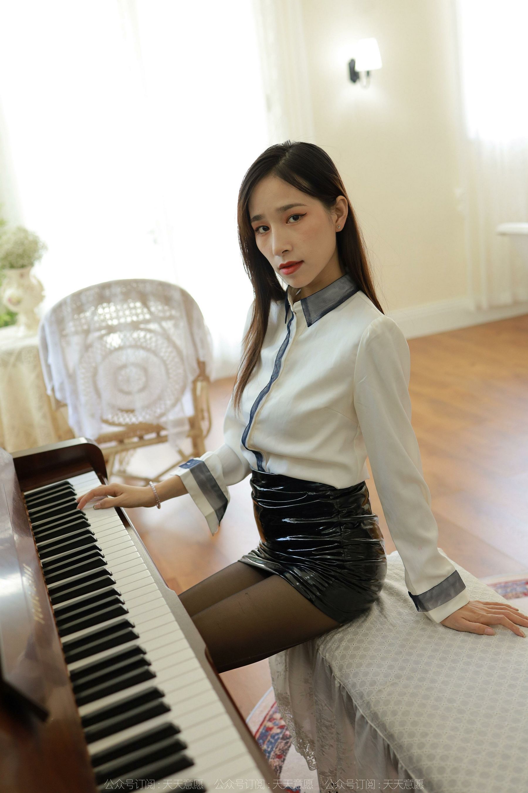 IESS异思趣向 - 模特： 美子 《嘿丝钢琴曲》