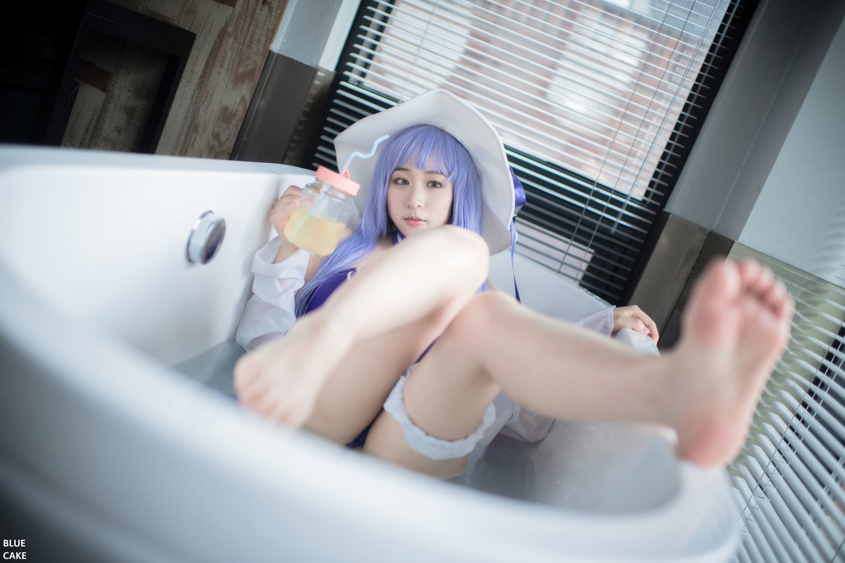 [BLUECAKE] Nono - Pool Party Caitlyn