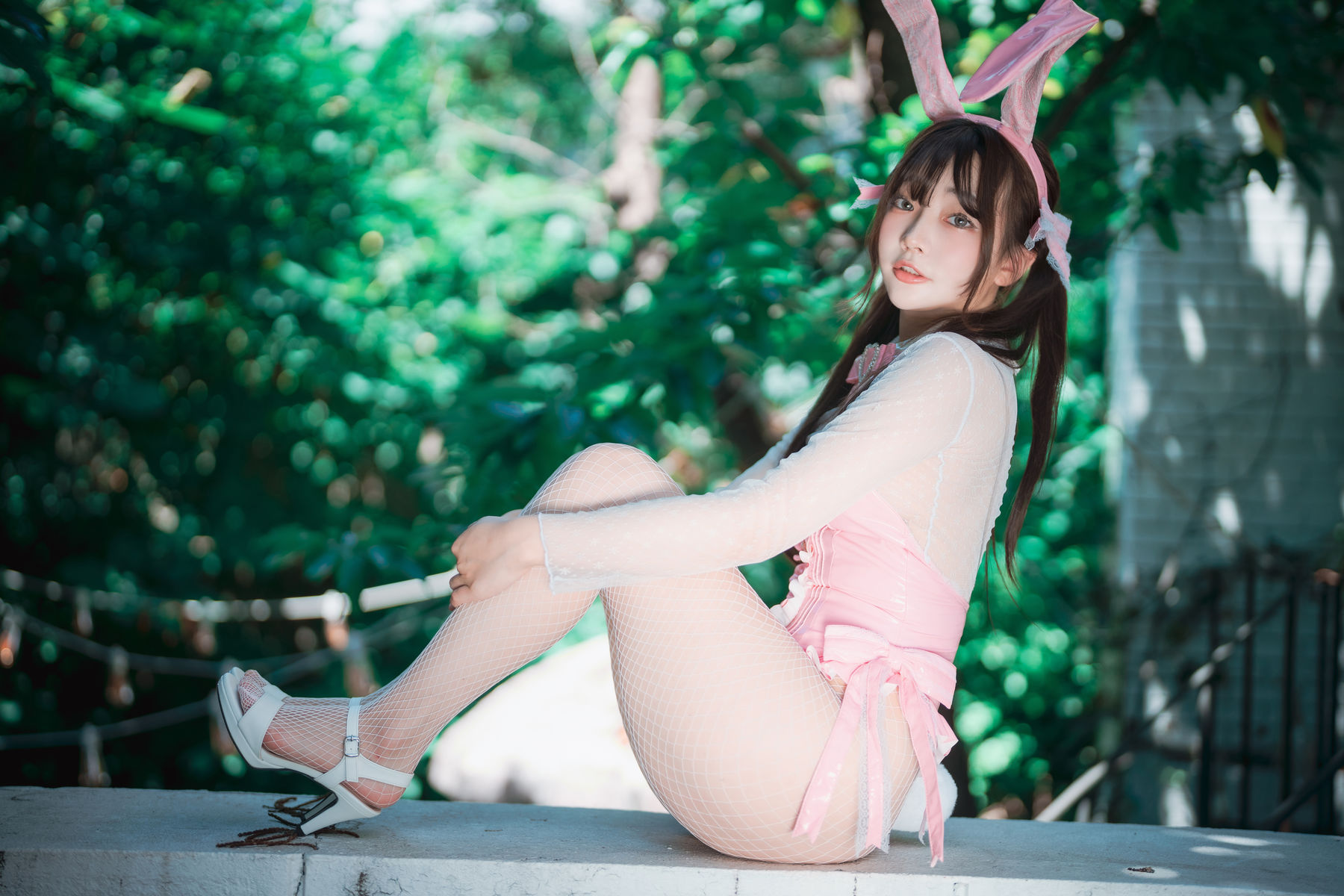 [DJAWA] Newbom - The Year of the Pink Bunny