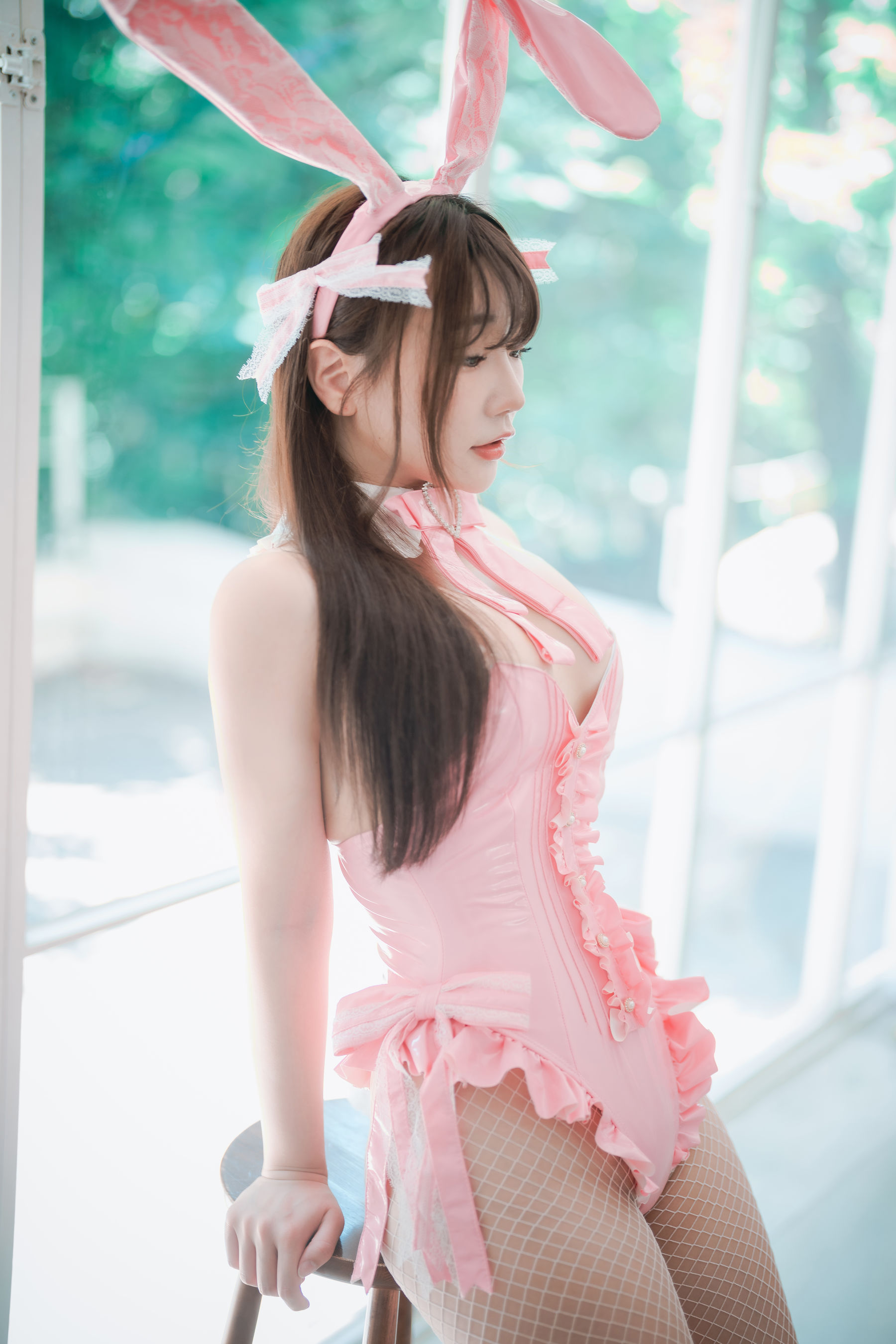 [DJAWA] Newbom - The Year of the Pink Bunny