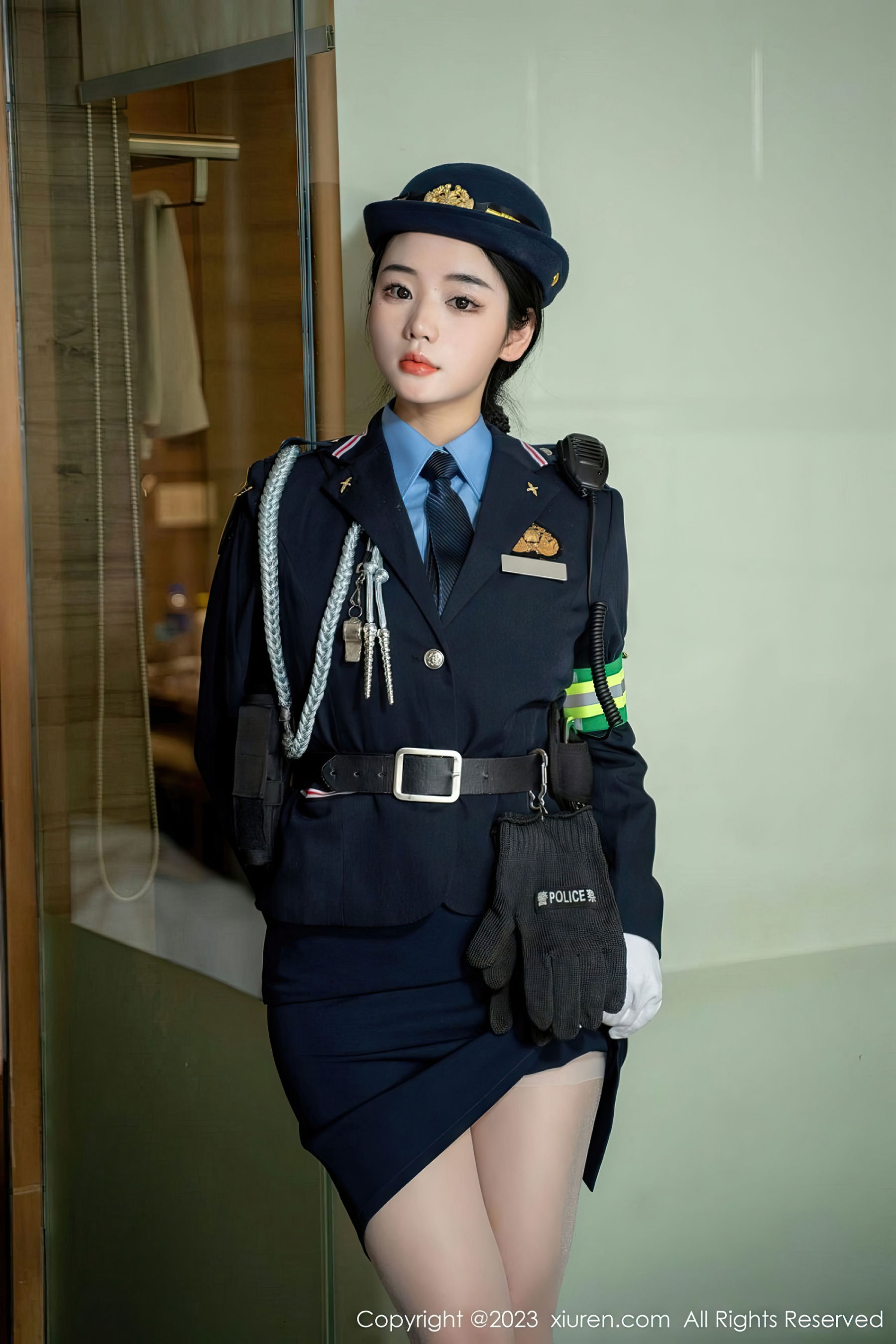 [秀人XiuRen] 2023.03.30 No.6497 汐汐爱吃草莓
