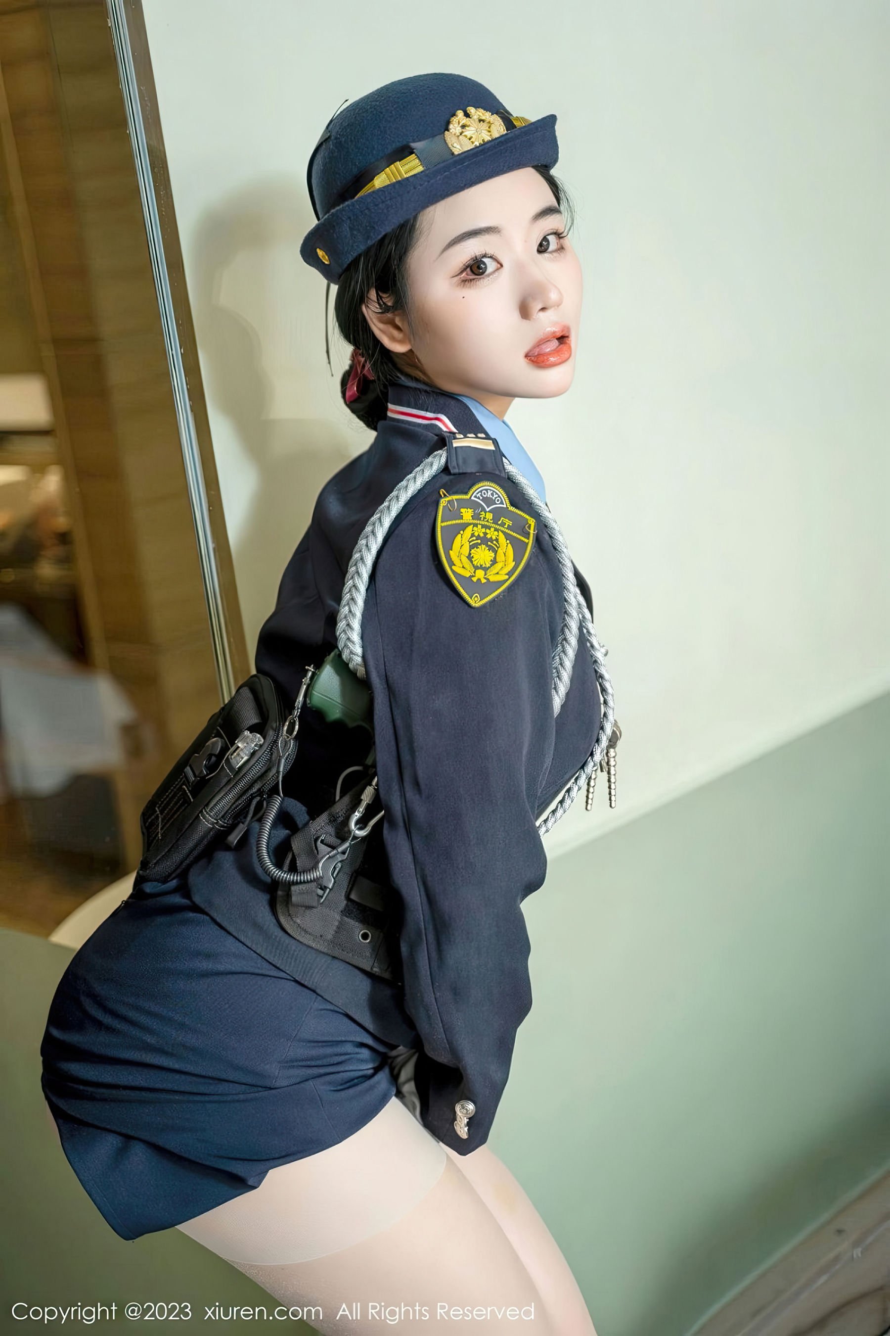 [秀人XiuRen] 2023.03.30 No.6497 汐汐爱吃草莓