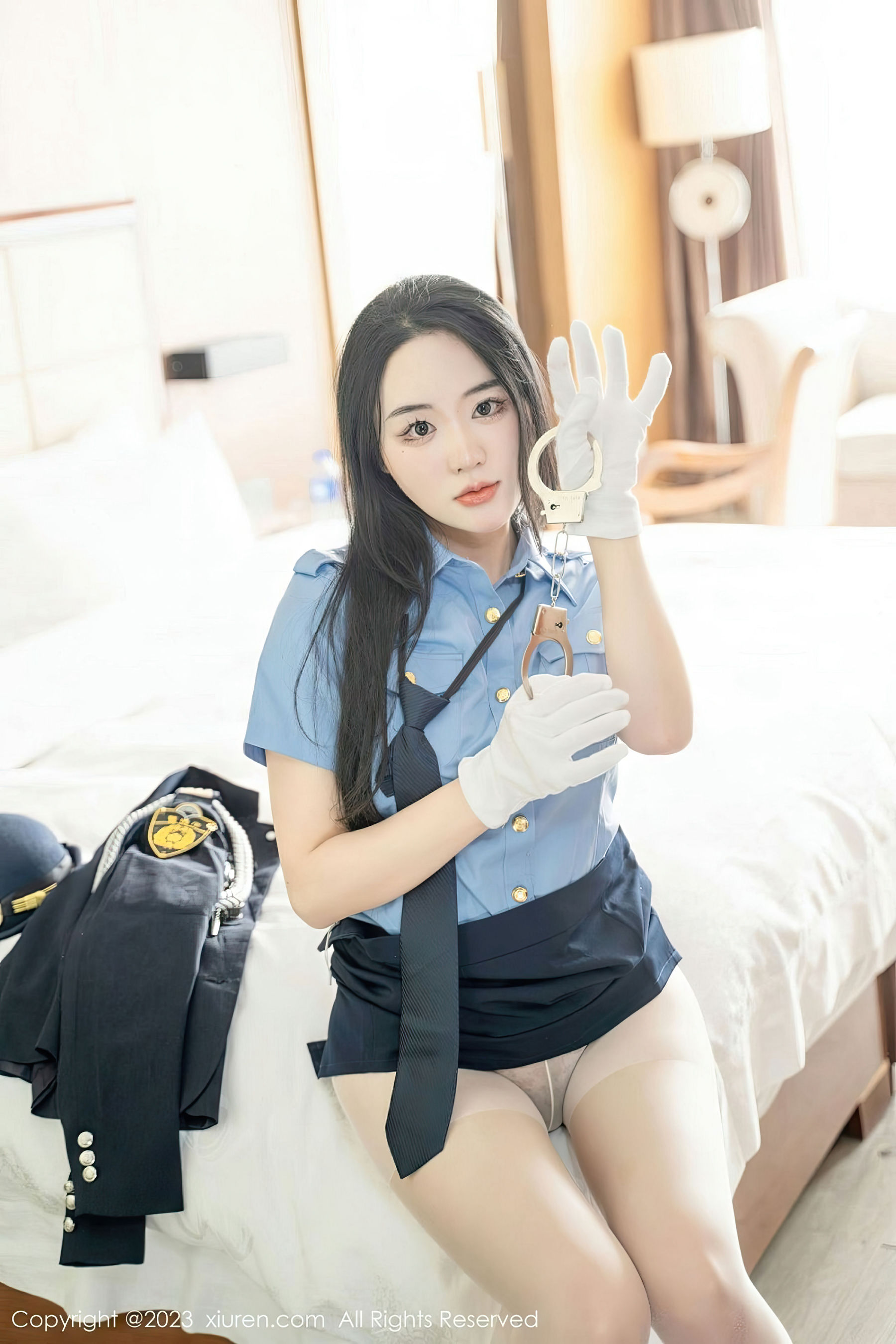 [秀人XiuRen] 2023.03.30 No.6497 汐汐爱吃草莓