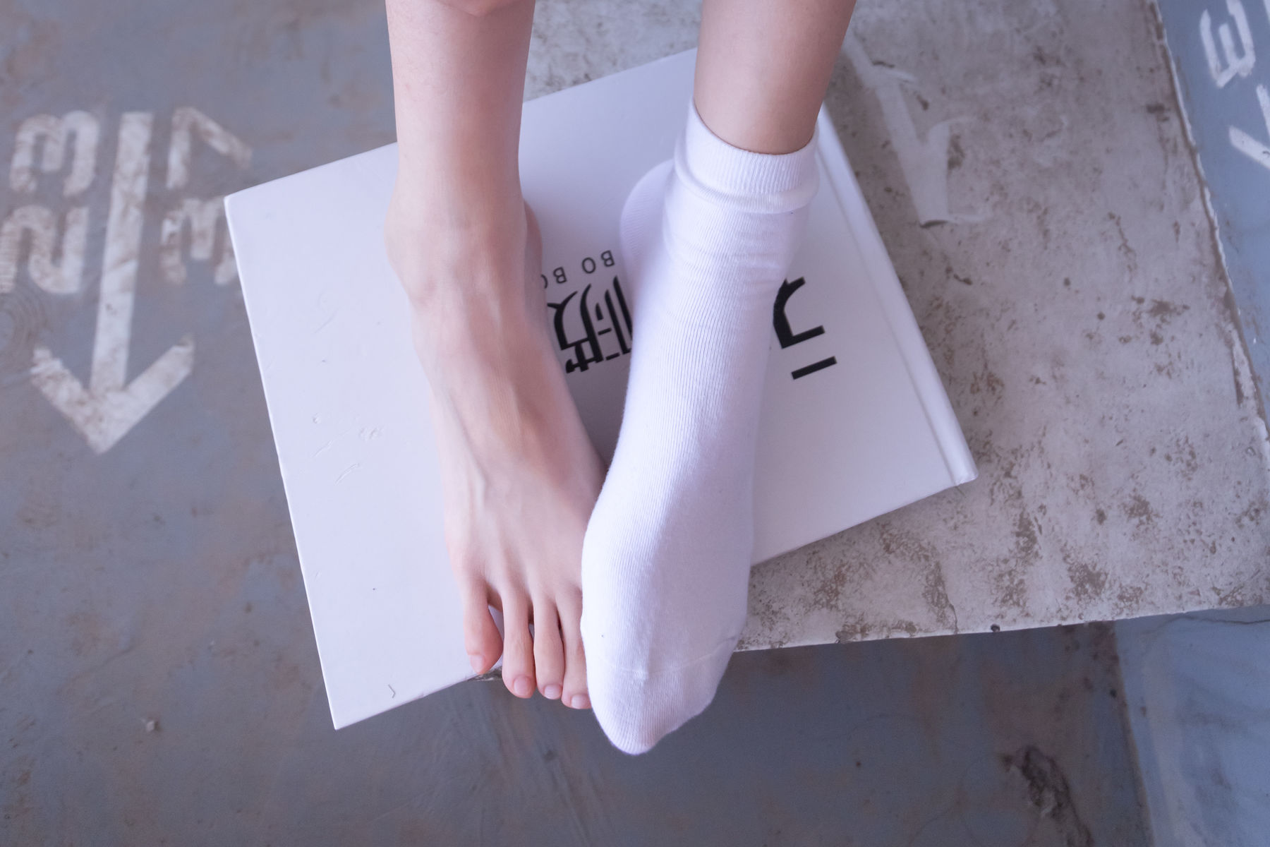 BoBoSocks袜啵啵 No.002 稚予-校服、贝壳头、白棉袜、裸足