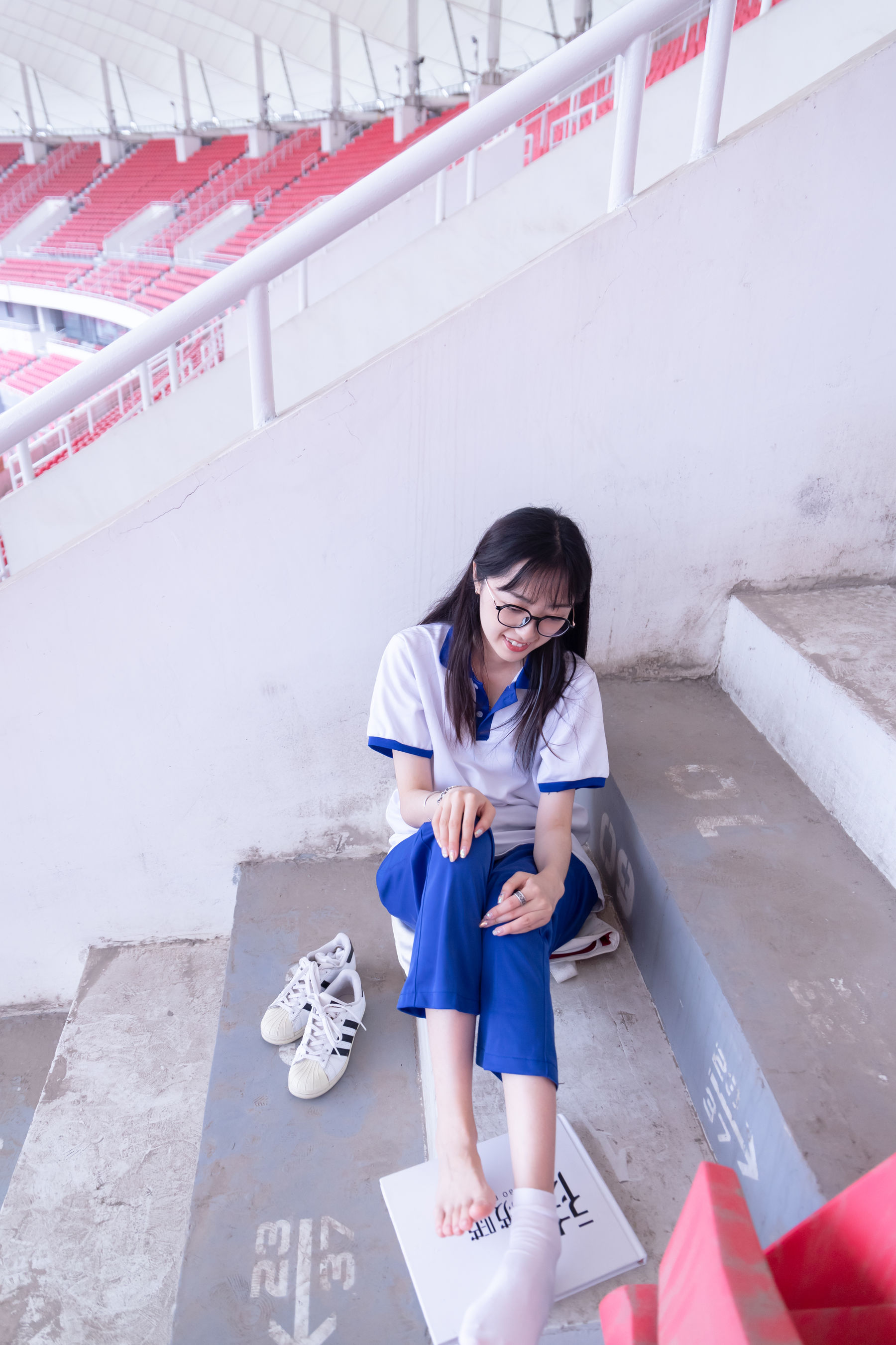 BoBoSocks袜啵啵 No.002 稚予-校服、贝壳头、白棉袜、裸足
