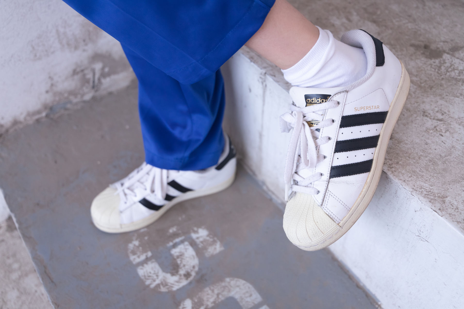 BoBoSocks袜啵啵 No.002 稚予-校服、贝壳头、白棉袜、裸足