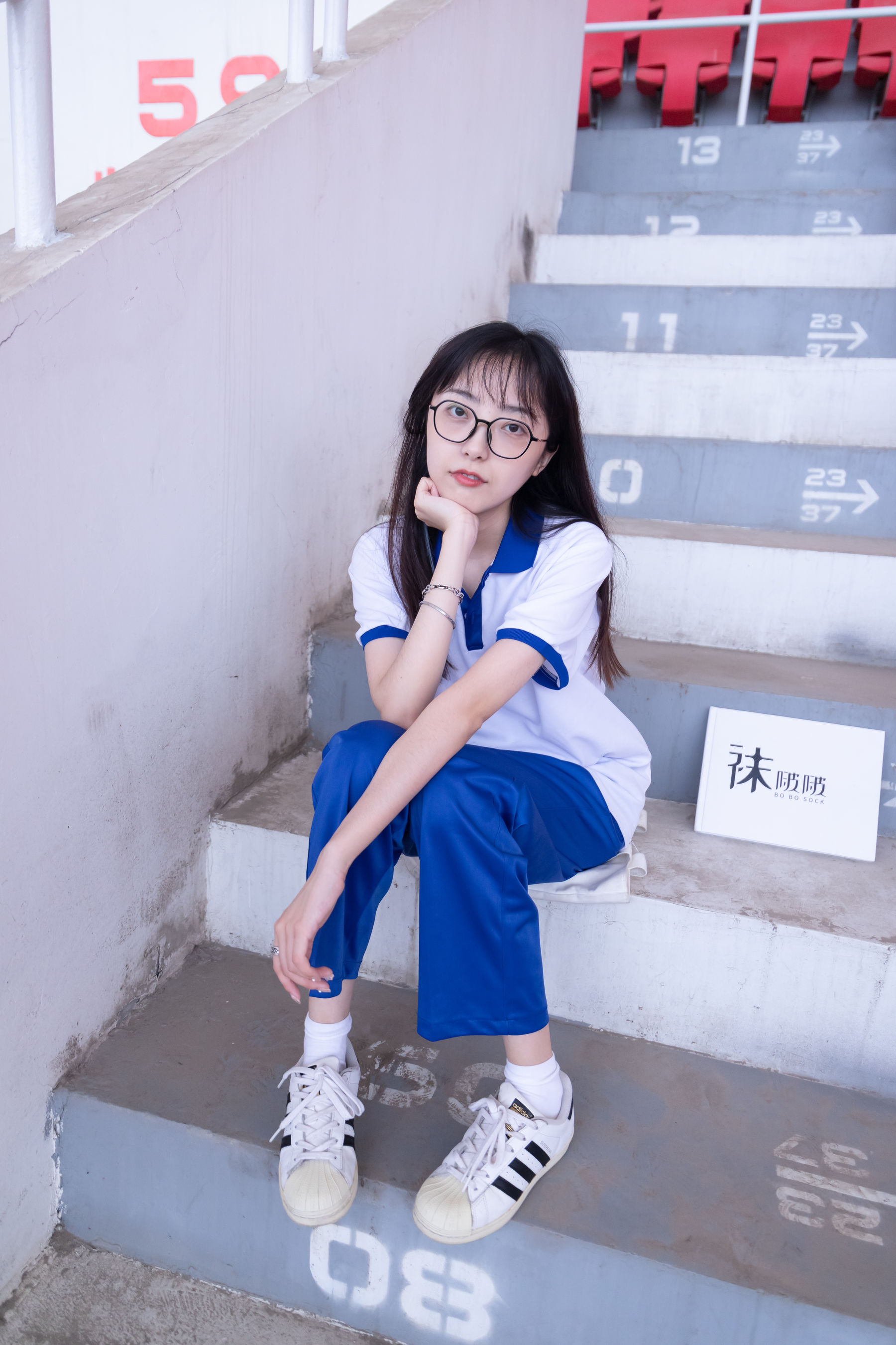 BoBoSocks袜啵啵 No.002 稚予-校服、贝壳头、白棉袜、裸足
