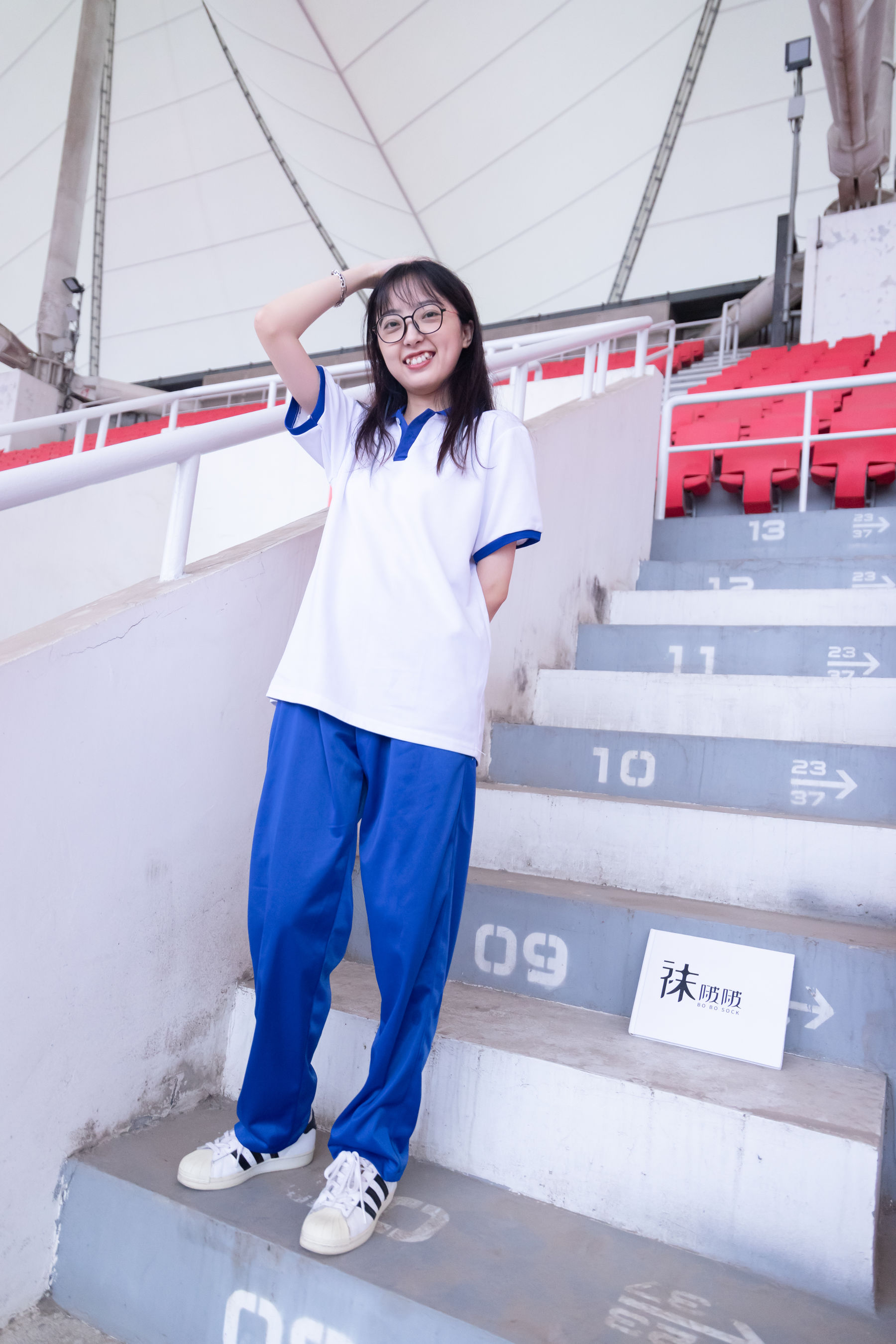 BoBoSocks袜啵啵 No.002 稚予-校服、贝壳头、白棉袜、裸足