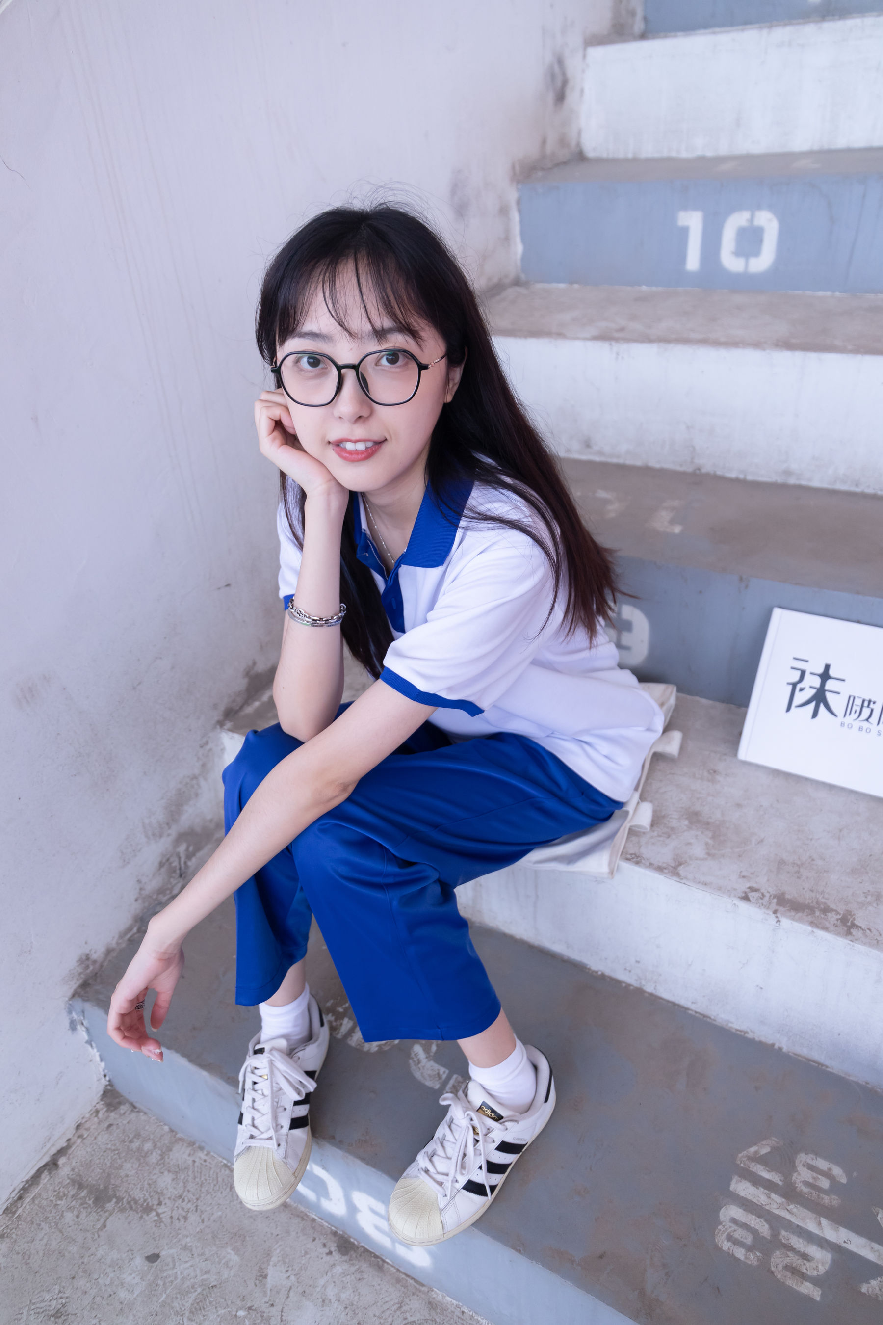BoBoSocks袜啵啵 No.002 稚予-校服、贝壳头、白棉袜、裸足