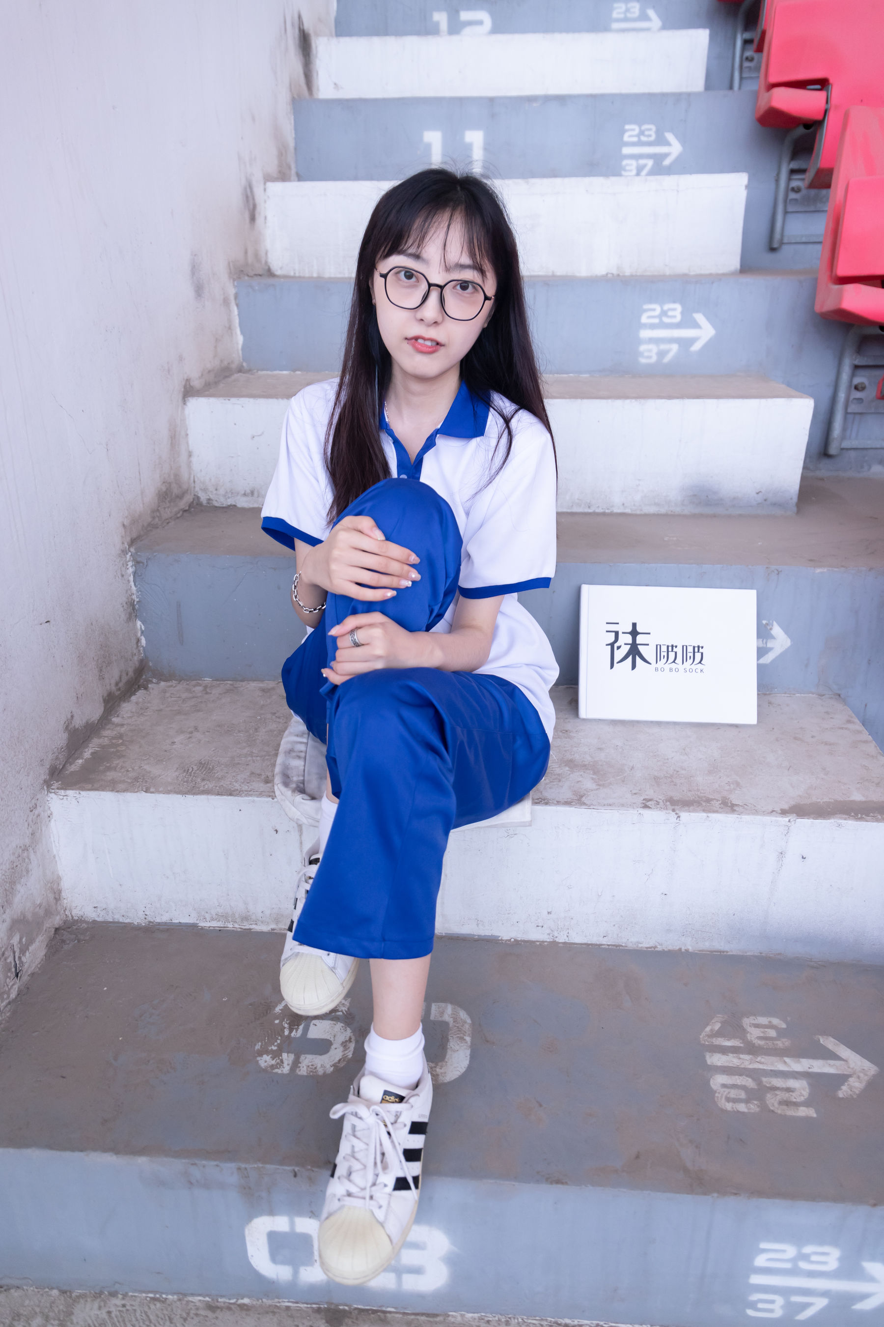 BoBoSocks袜啵啵 No.002 稚予-校服、贝壳头、白棉袜、裸足