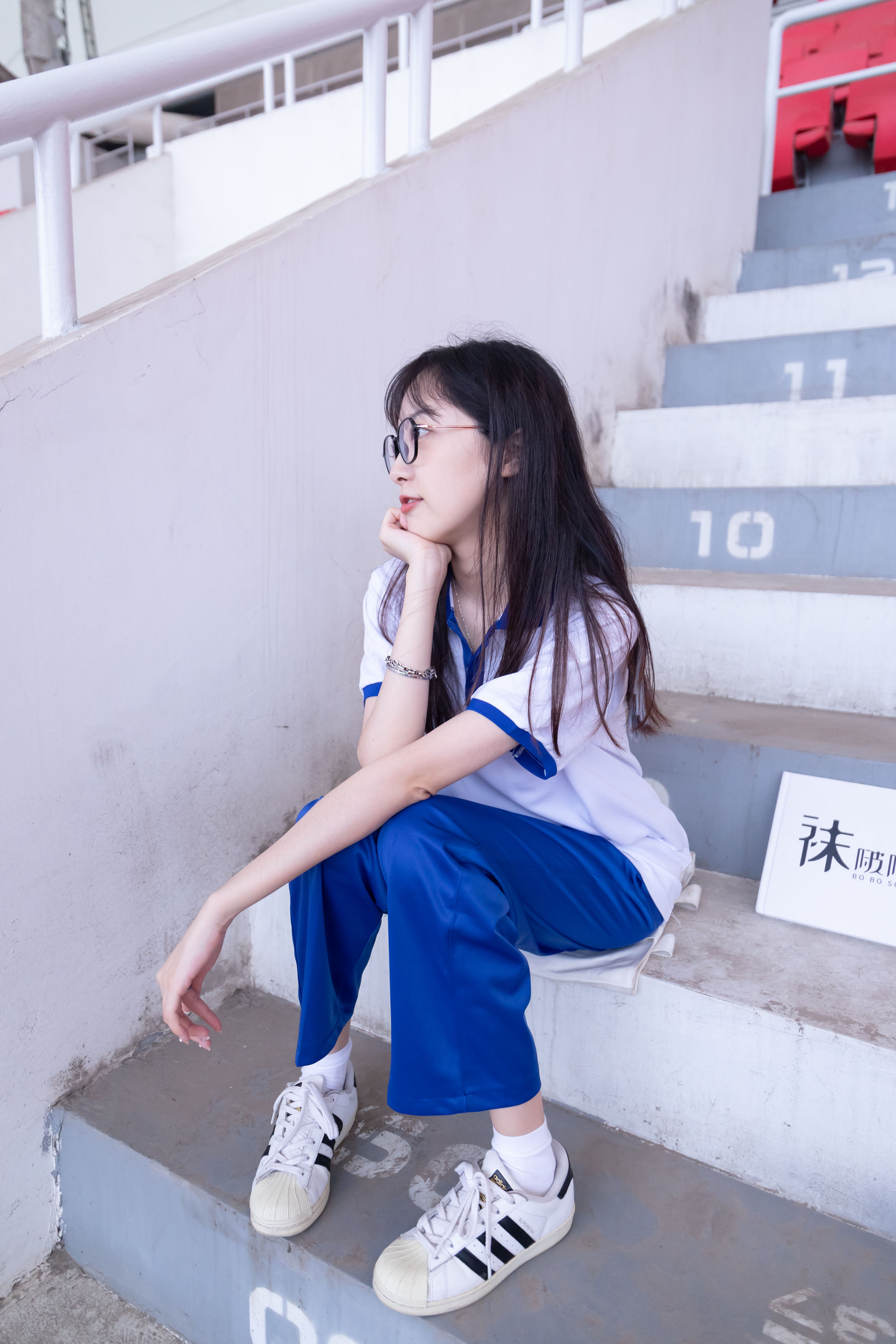 BoBoSocks袜啵啵 No.002 稚予-校服、贝壳头、白棉袜、裸足