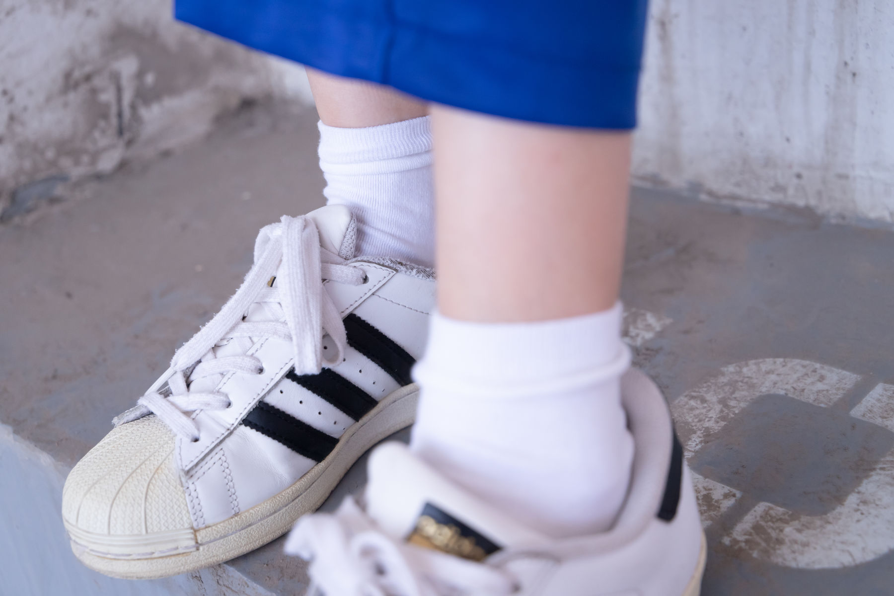 BoBoSocks袜啵啵 No.002 稚予-校服、贝壳头、白棉袜、裸足