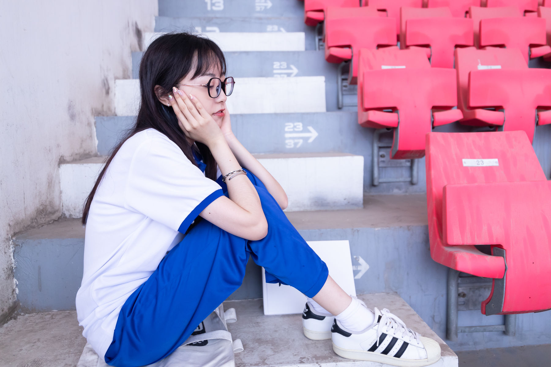BoBoSocks袜啵啵 No.002 稚予-校服、贝壳头、白棉袜、裸足