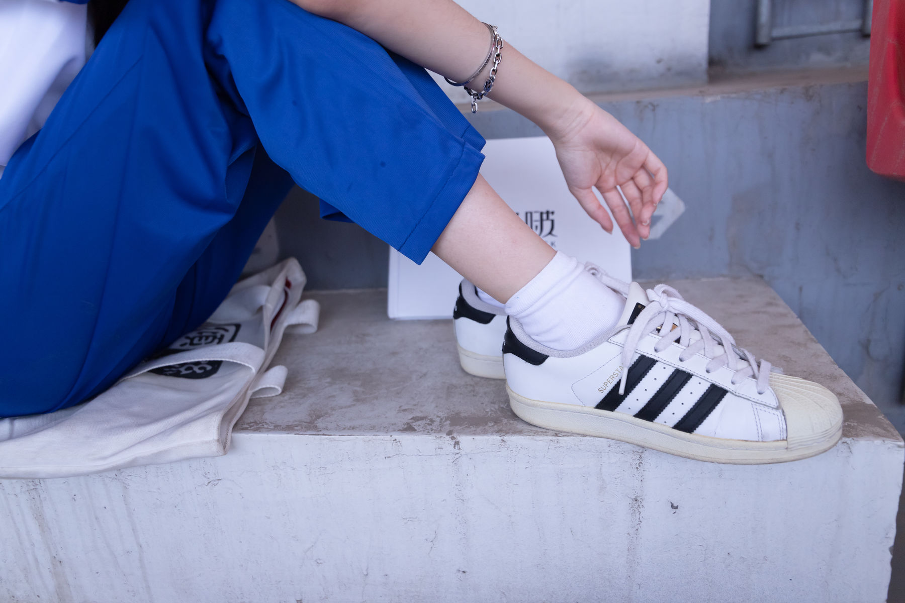BoBoSocks袜啵啵 No.002 稚予-校服、贝壳头、白棉袜、裸足