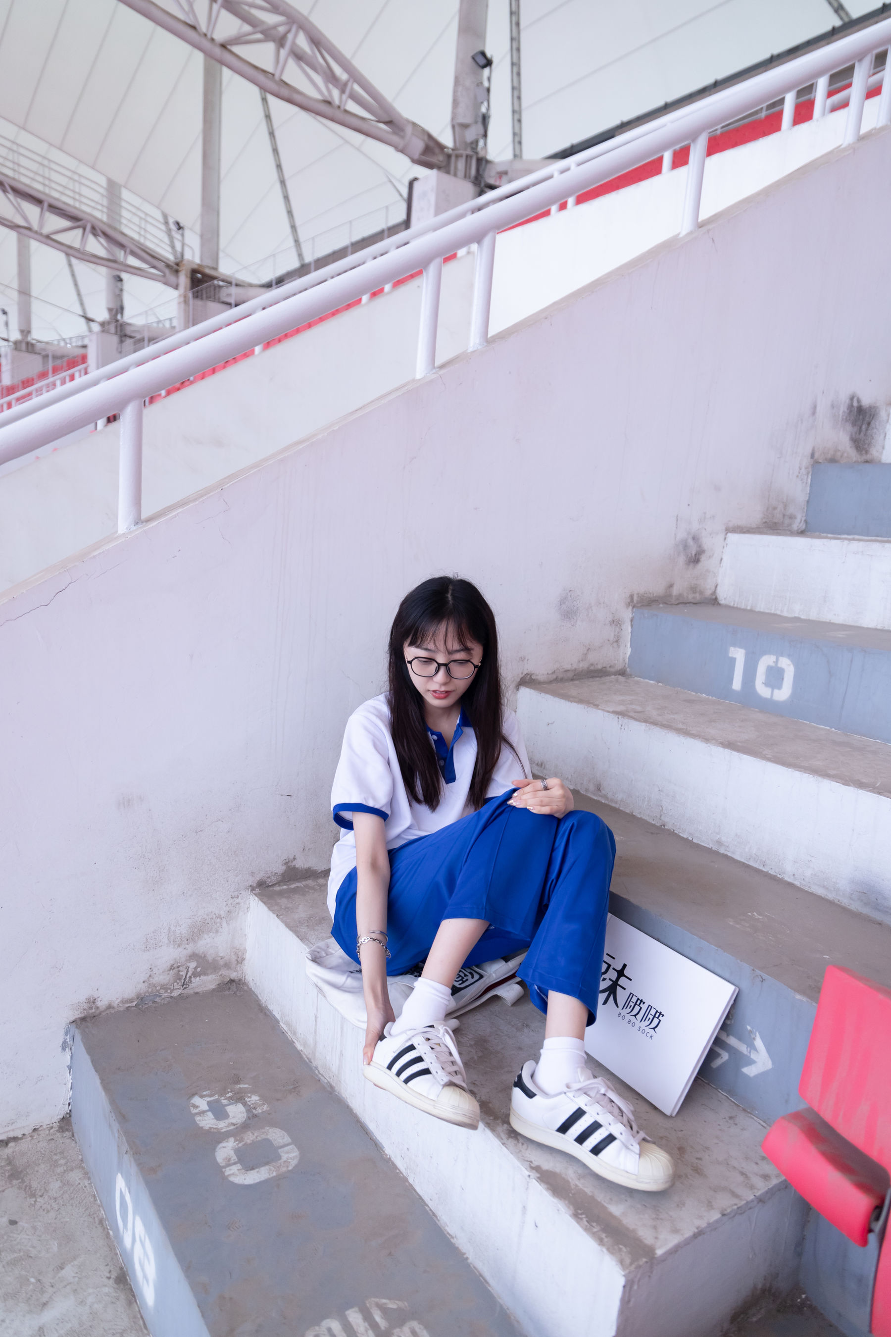 BoBoSocks袜啵啵 No.002 稚予-校服、贝壳头、白棉袜、裸足
