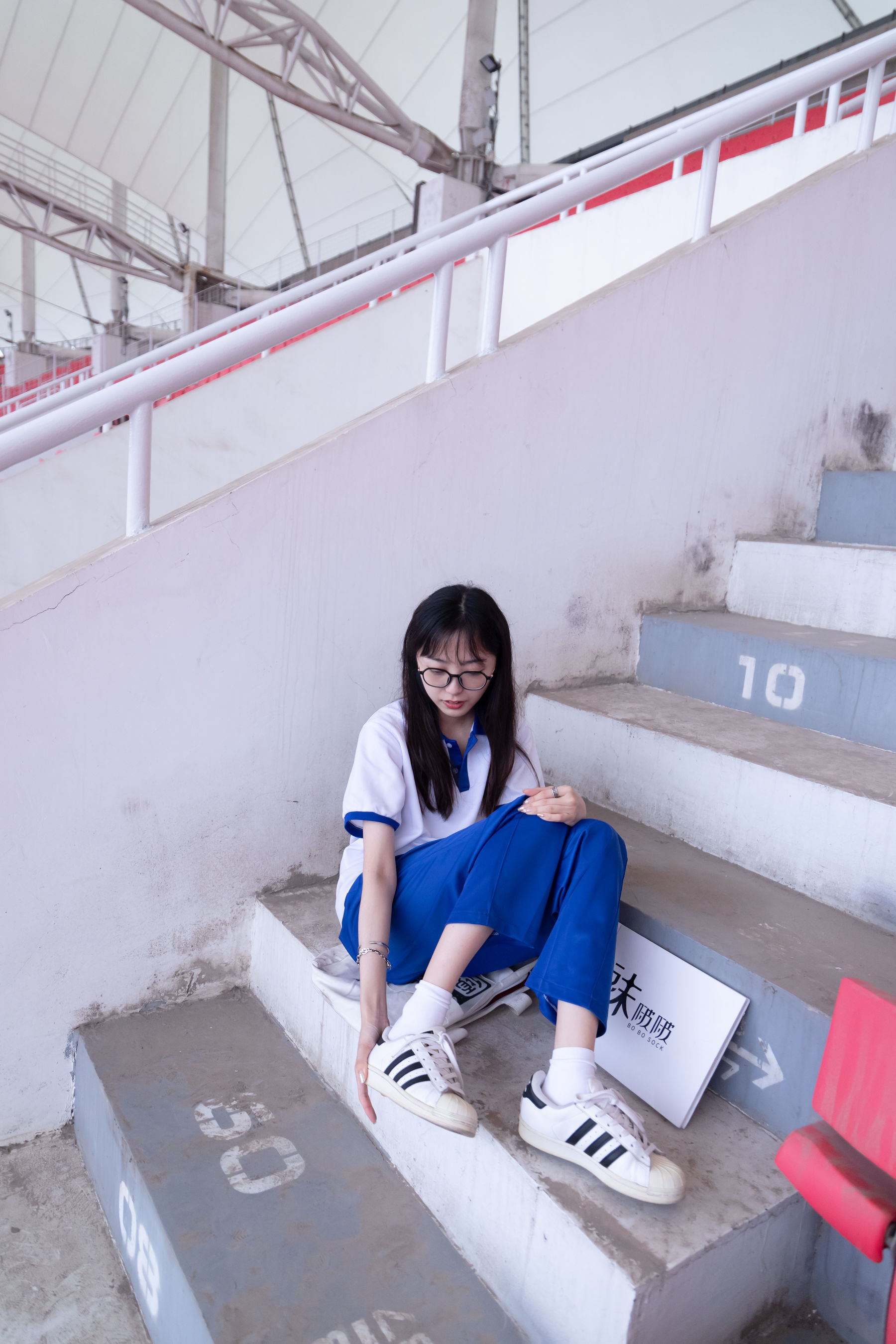 BoBoSocks袜啵啵 No.002 稚予-校服、贝壳头、白棉袜、裸足