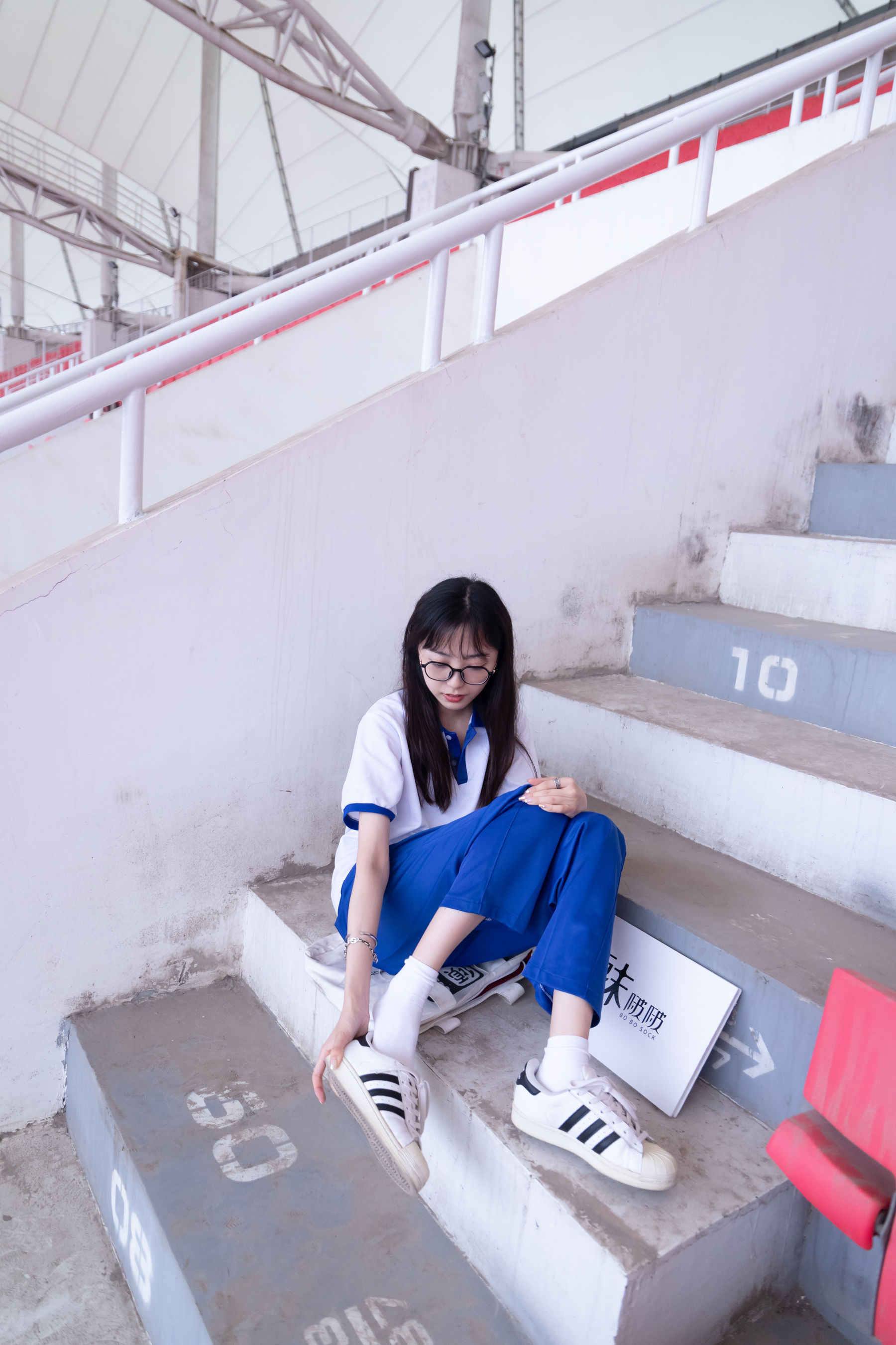 BoBoSocks袜啵啵 No.002 稚予-校服、贝壳头、白棉袜、裸足