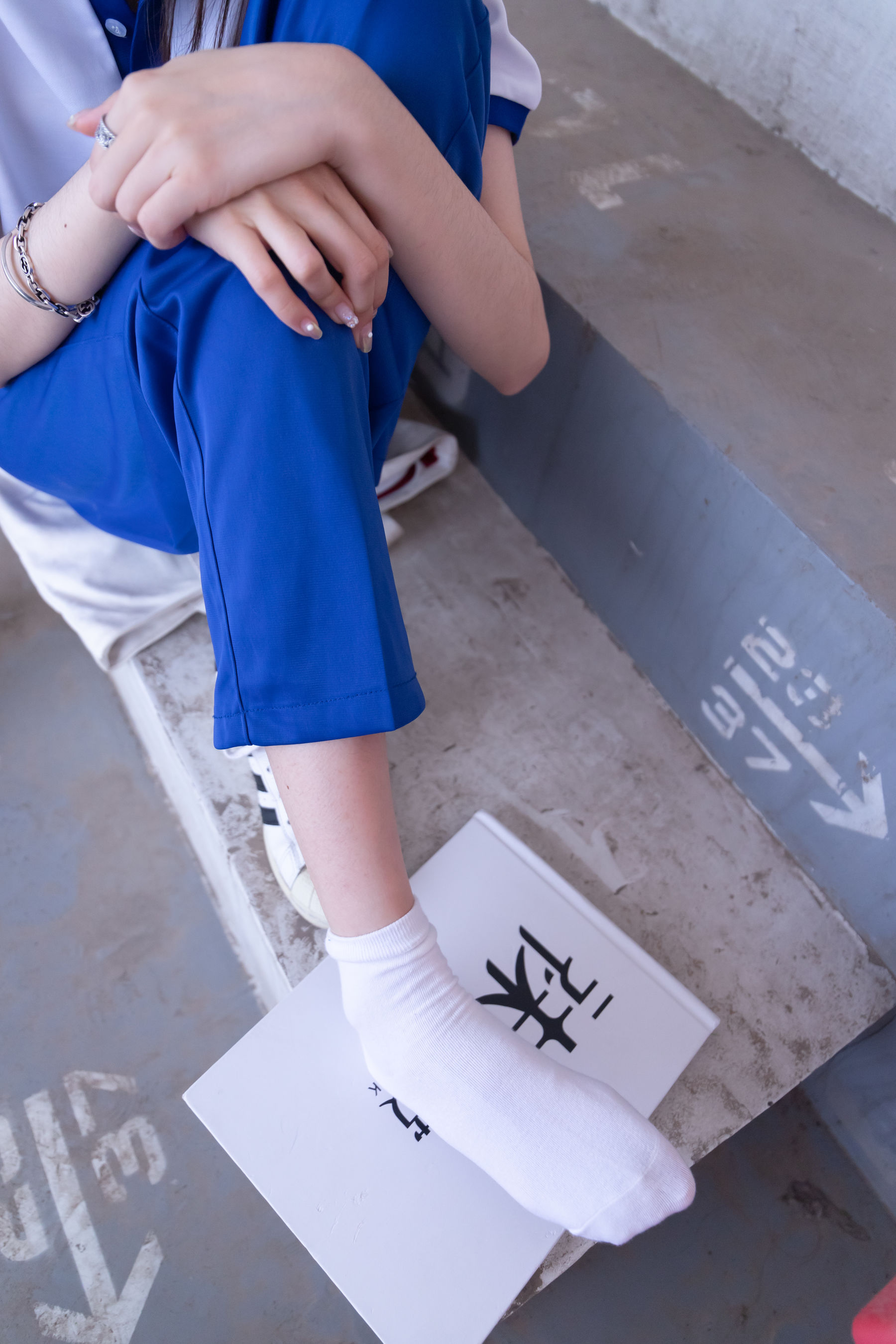BoBoSocks袜啵啵 No.002 稚予-校服、贝壳头、白棉袜、裸足