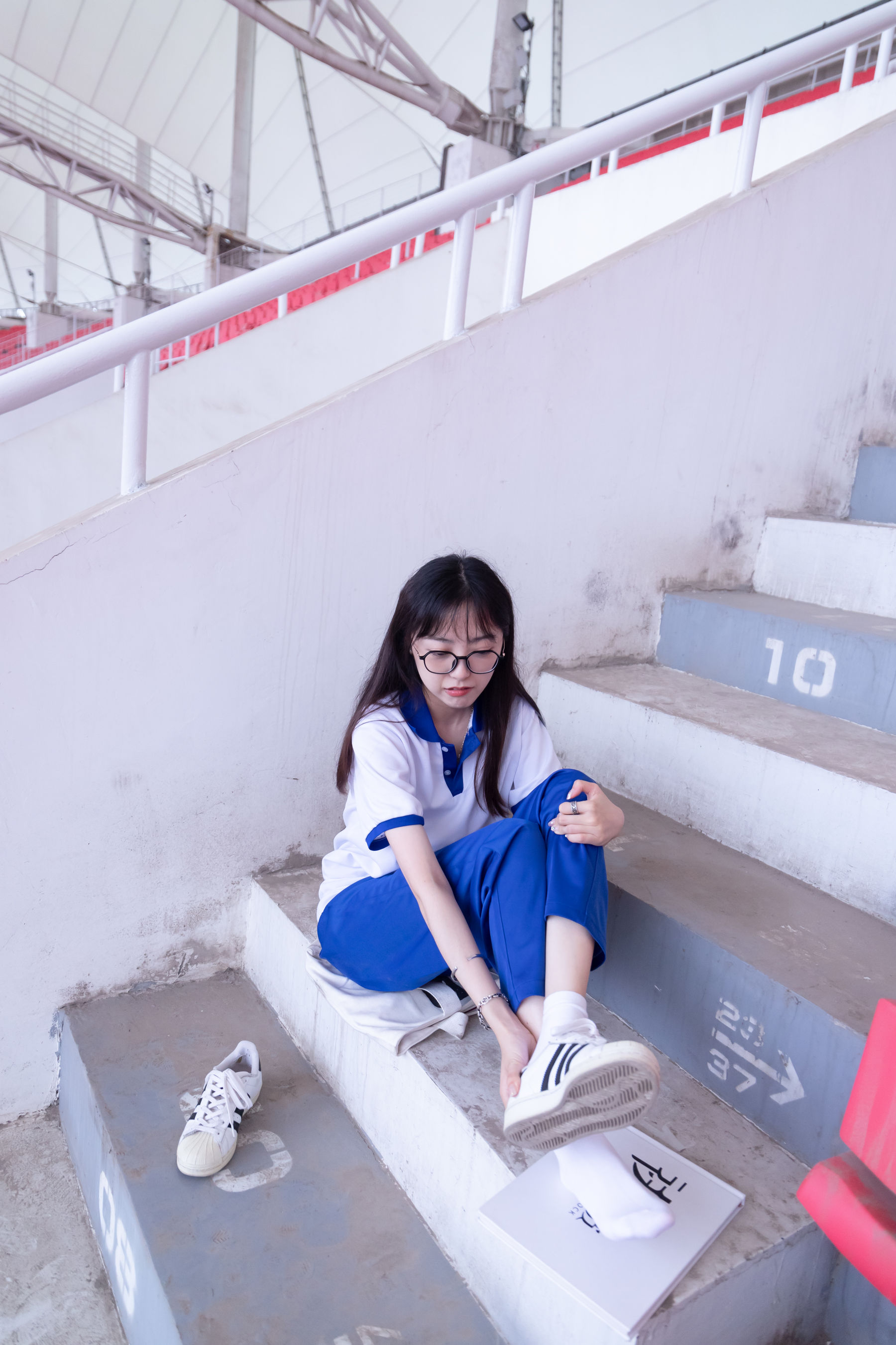 BoBoSocks袜啵啵 No.002 稚予-校服、贝壳头、白棉袜、裸足