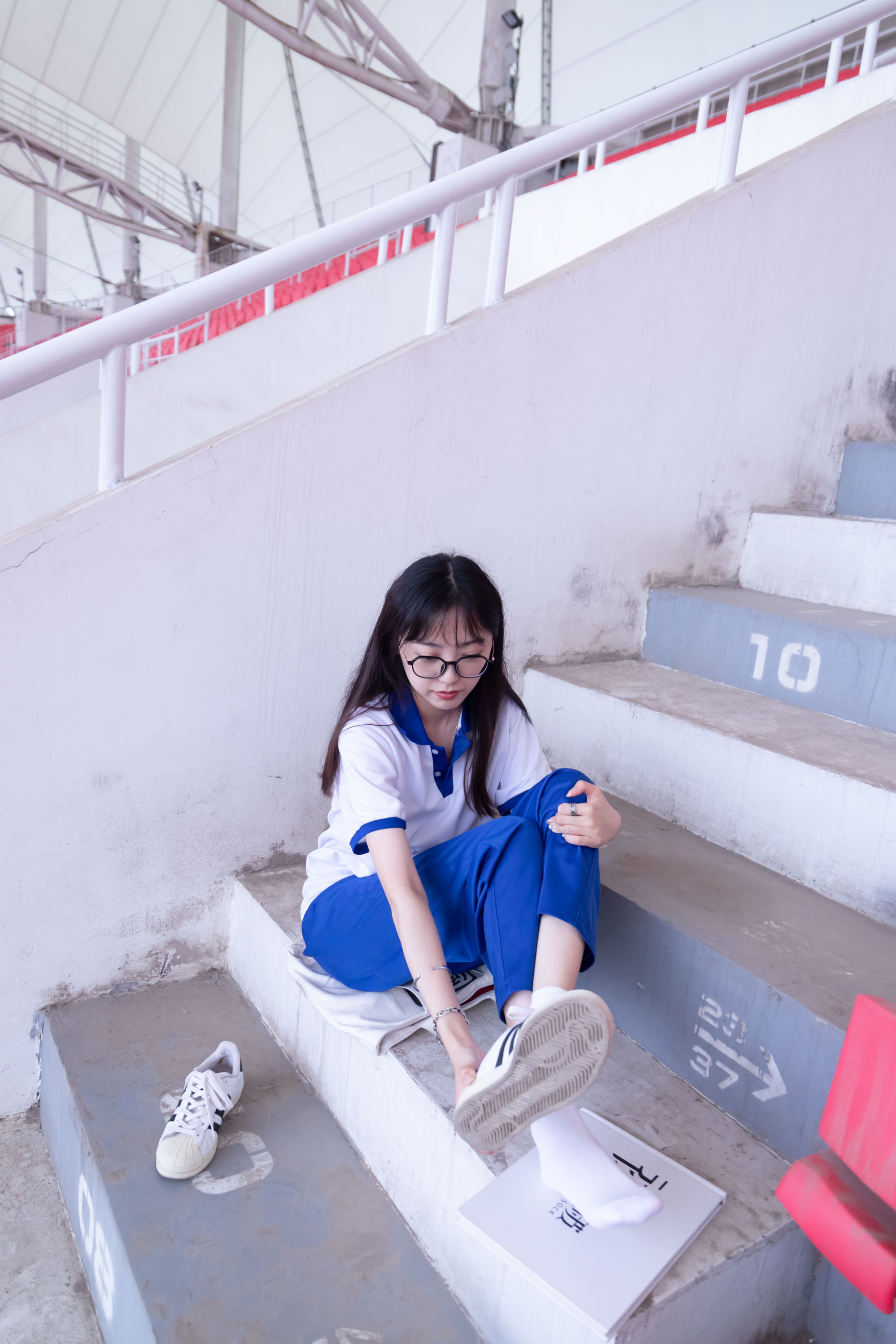 BoBoSocks袜啵啵 No.002 稚予-校服、贝壳头、白棉袜、裸足