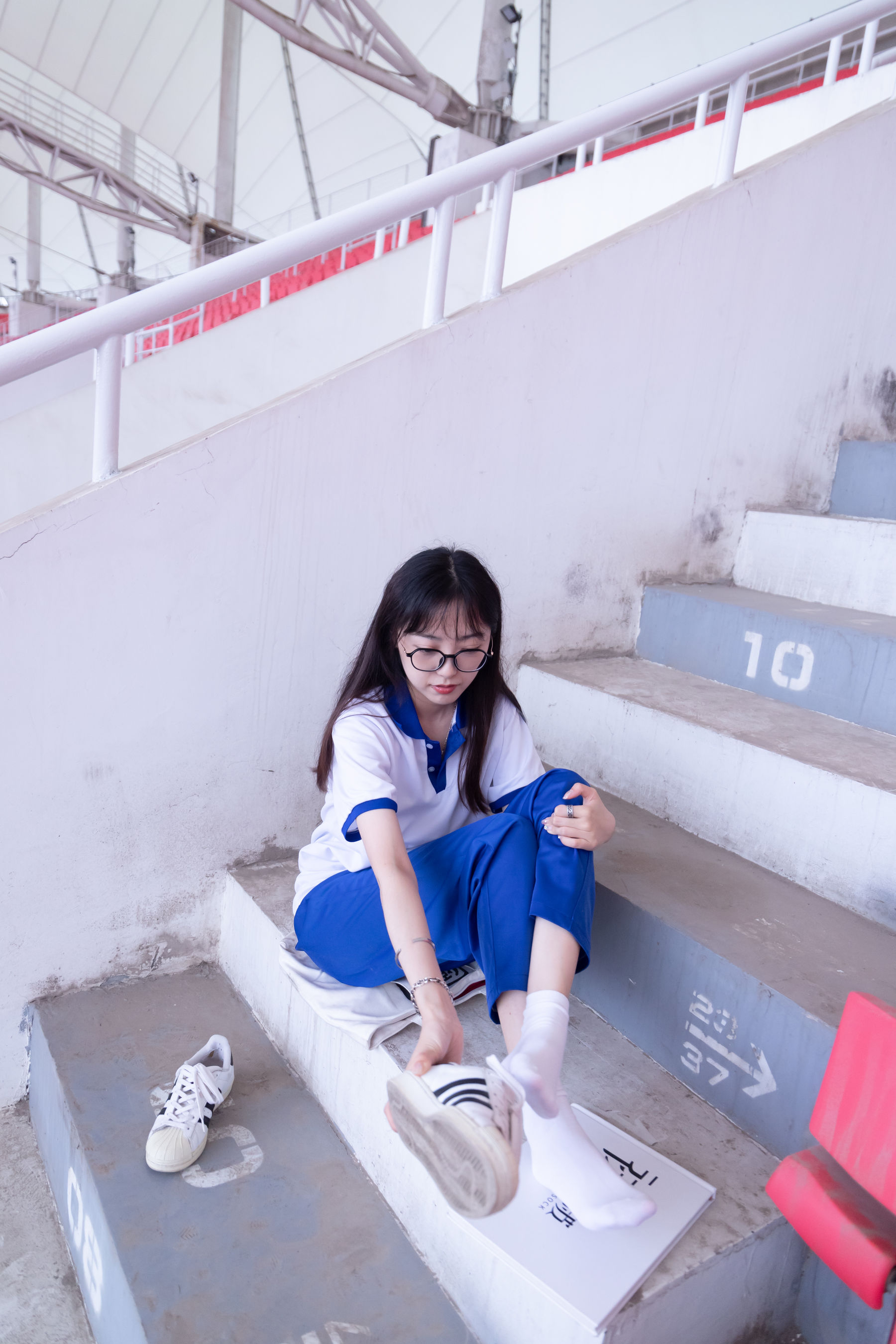 BoBoSocks袜啵啵 No.002 稚予-校服、贝壳头、白棉袜、裸足
