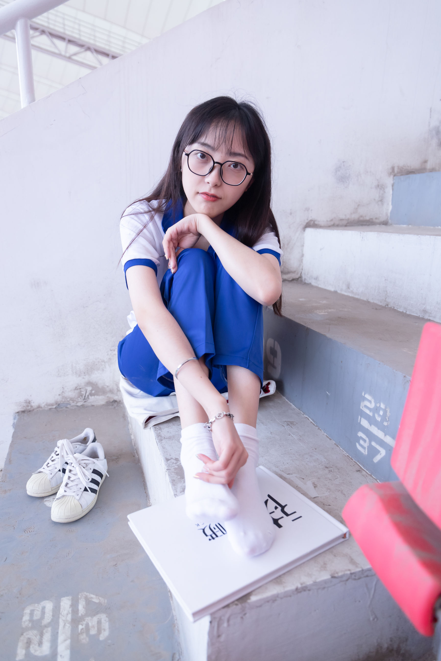 BoBoSocks袜啵啵 No.002 稚予-校服、贝壳头、白棉袜、裸足