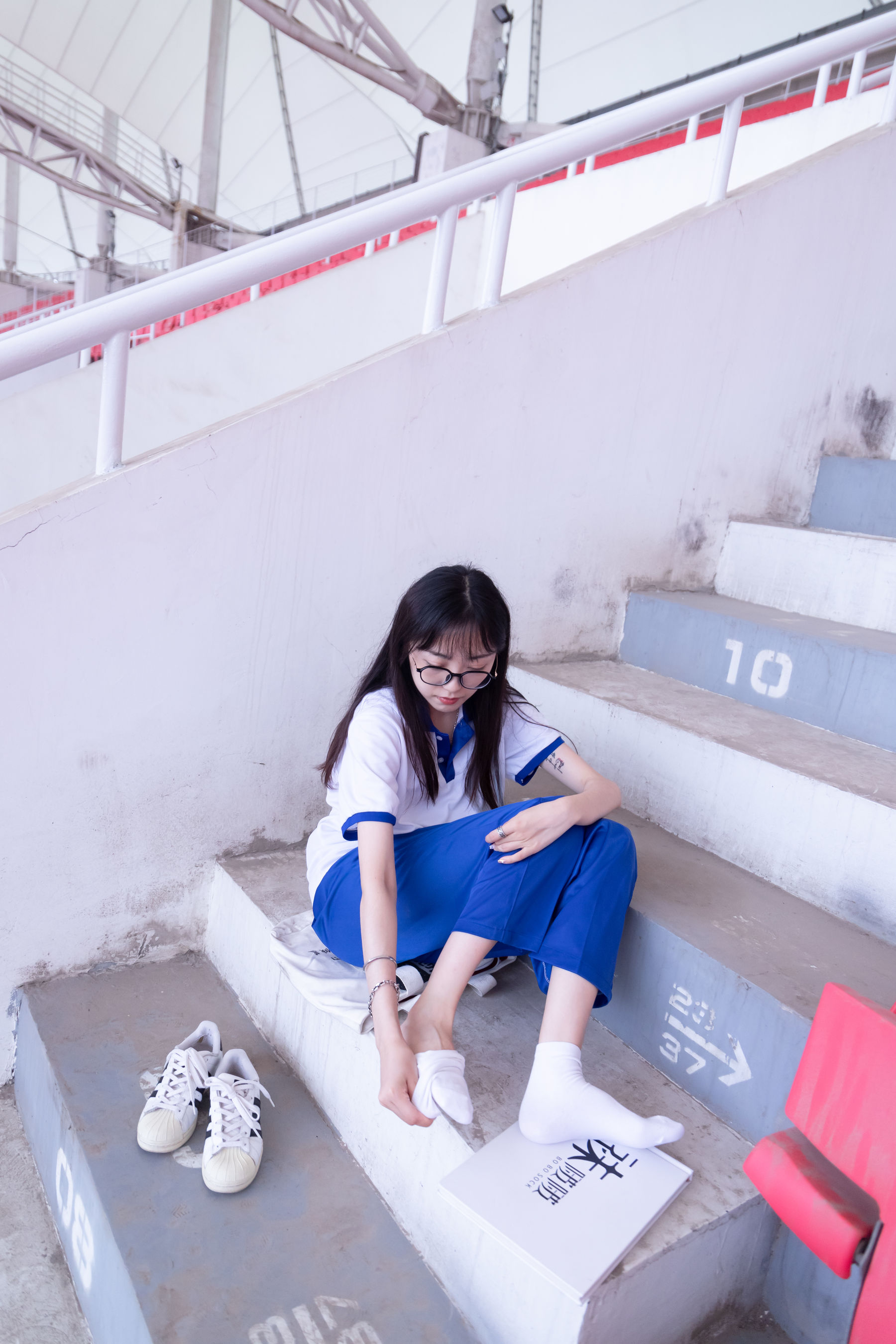 BoBoSocks袜啵啵 No.002 稚予-校服、贝壳头、白棉袜、裸足