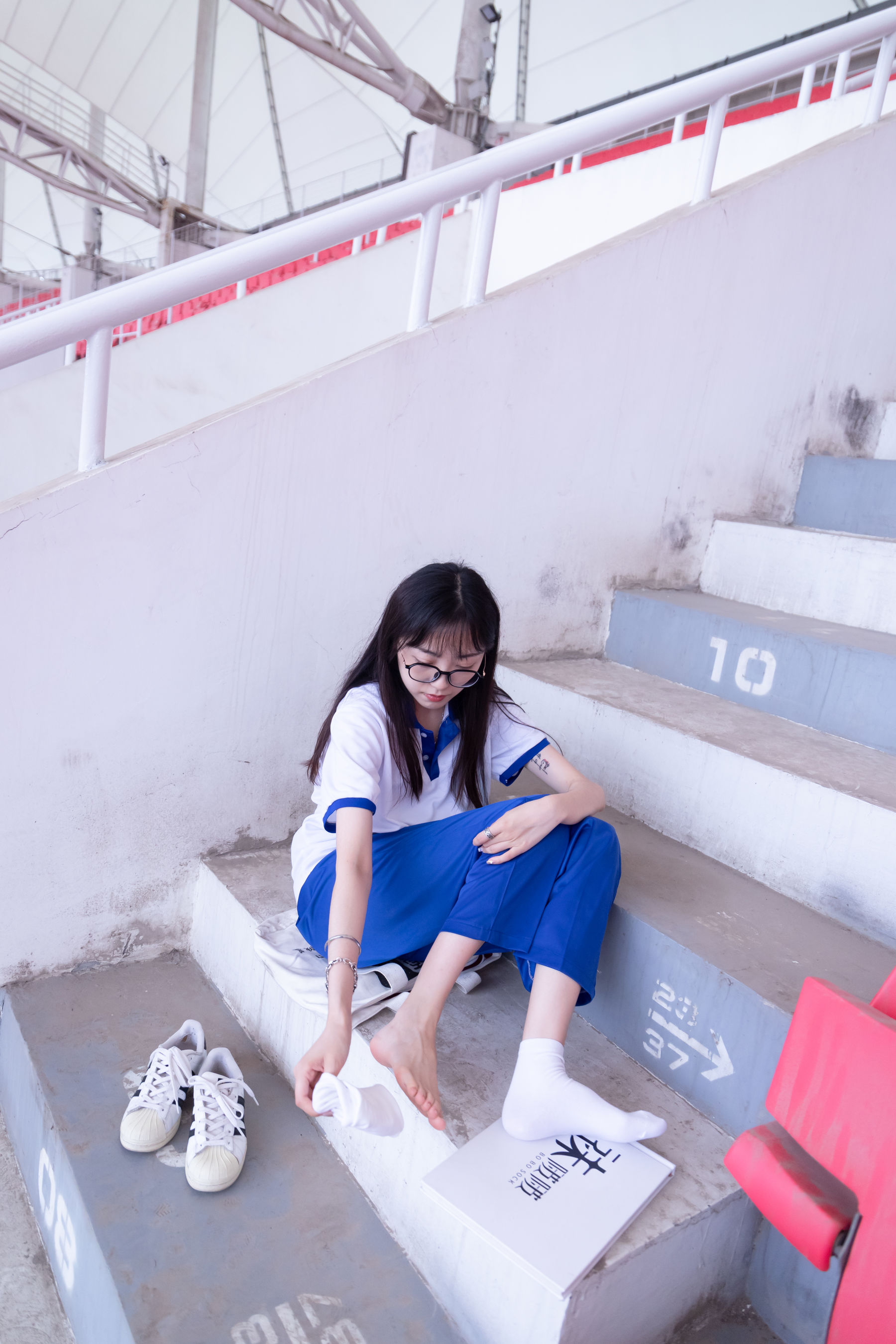 BoBoSocks袜啵啵 No.002 稚予-校服、贝壳头、白棉袜、裸足