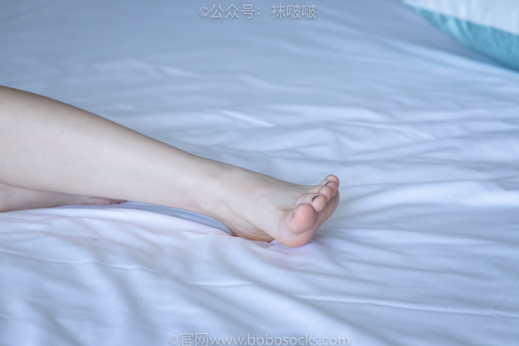 BoBoSocks袜啵啵 No.003 果冻-麦昆鞋、白色脏棉袜