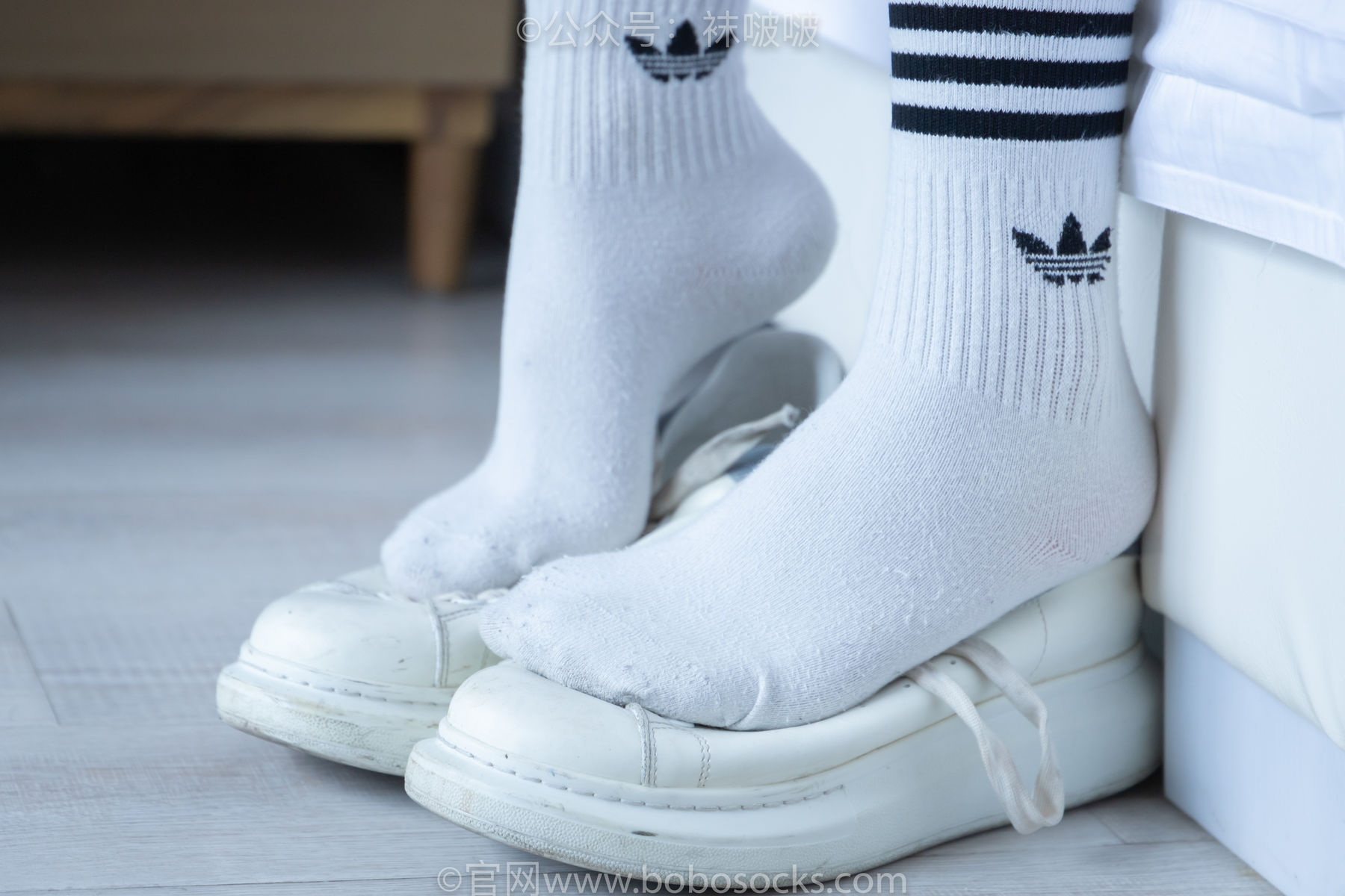 BoBoSocks袜啵啵 No.003 果冻-麦昆鞋、白色脏棉袜