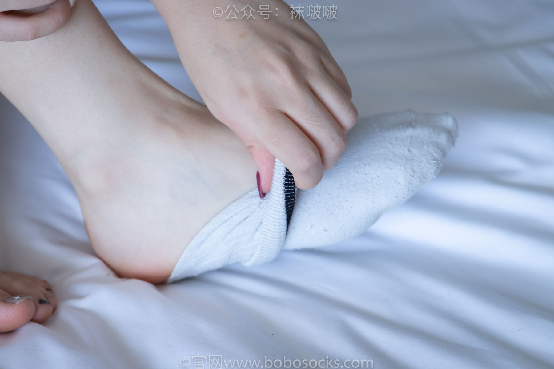 BoBoSocks袜啵啵 No.003 果冻-麦昆鞋、白色脏棉袜