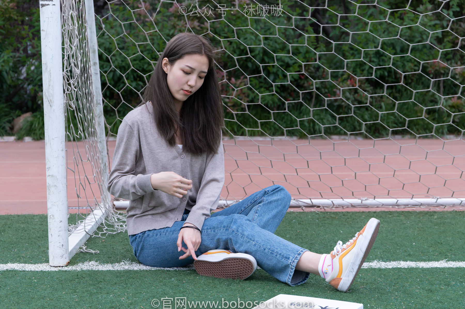 BoBoSocks袜啵啵 No.004 泡芙-vans帆布鞋、白棉袜、裸足